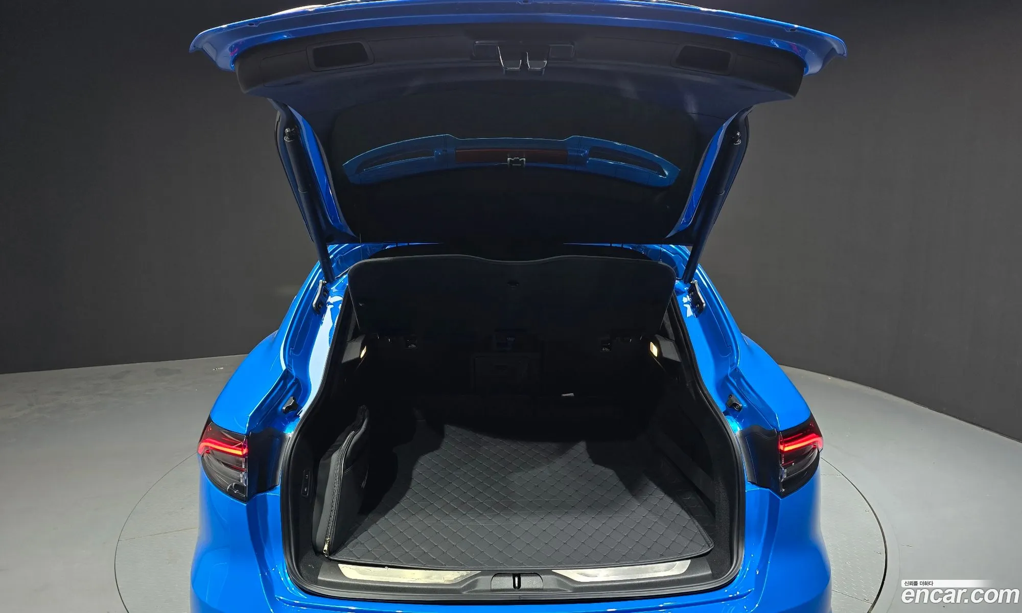 Maserati Levante 2021 ZN661YUG2MX371833 — 11