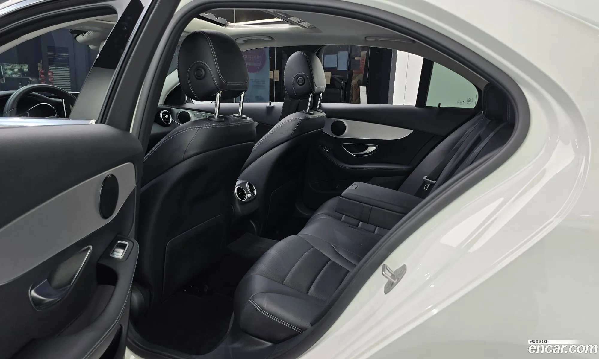 Mercedes-Benz C-Class W205 2018 — 12