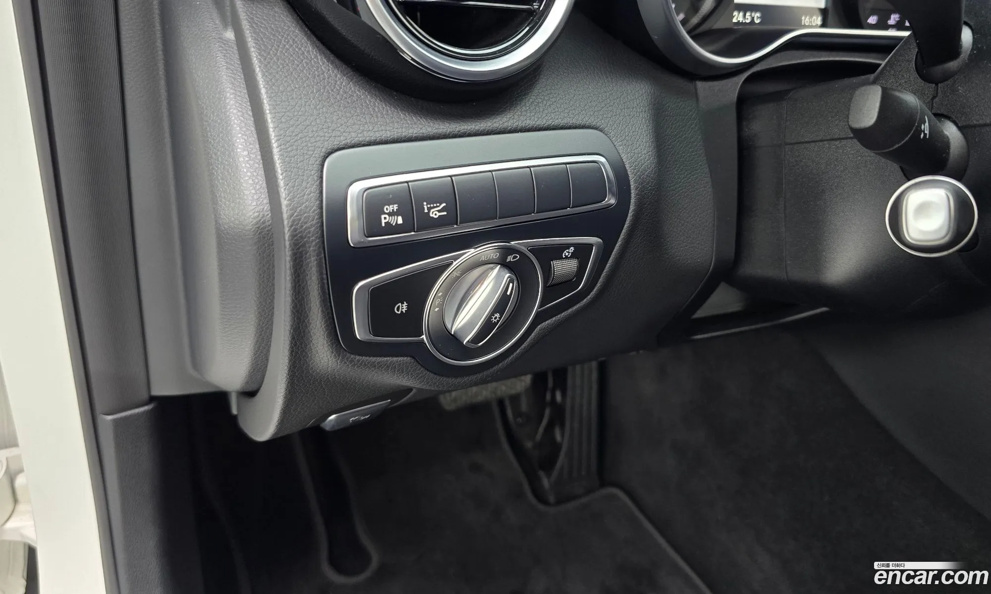 Mercedes-Benz C-Class W205 2018 — 2