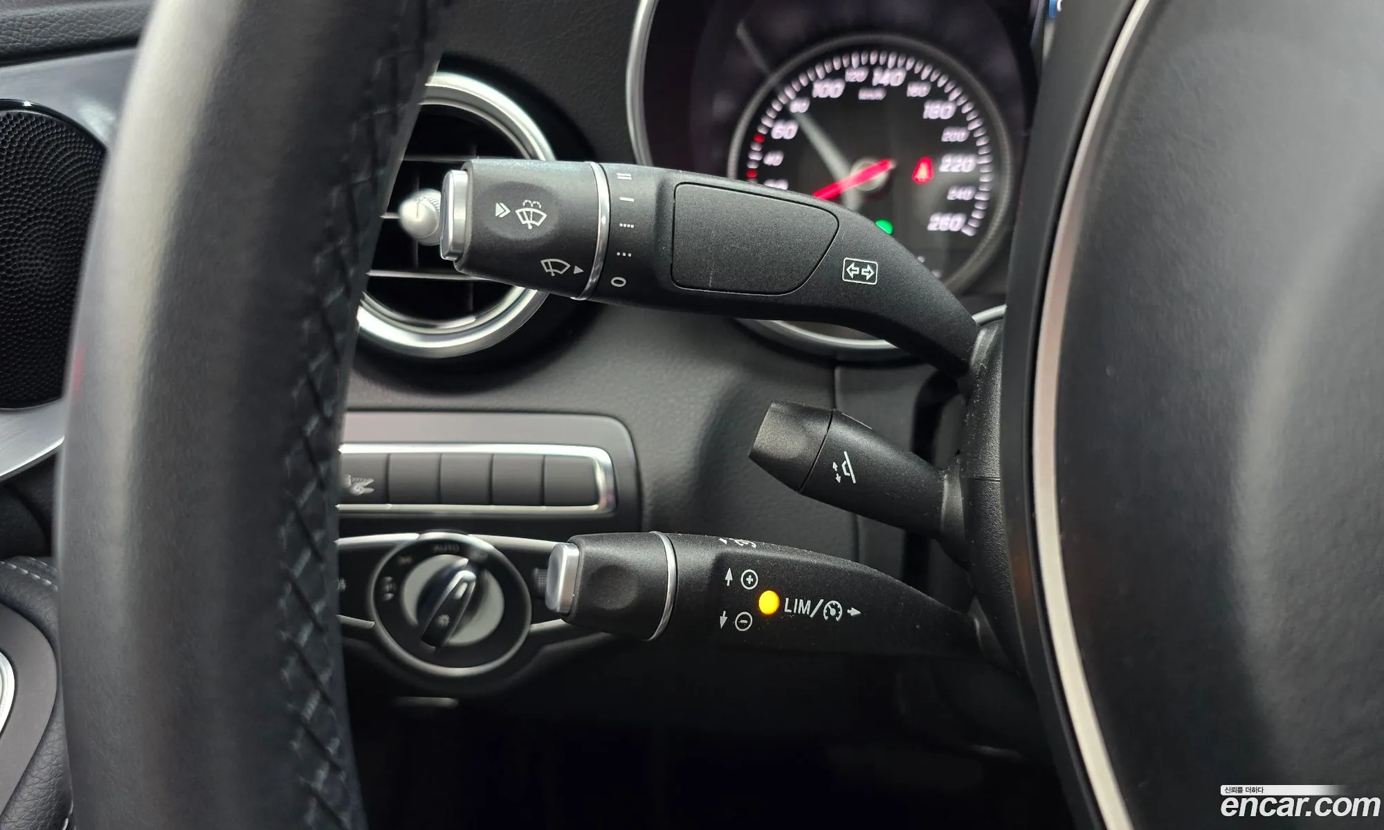 Mercedes-Benz C-Class W205 2018 — 30
