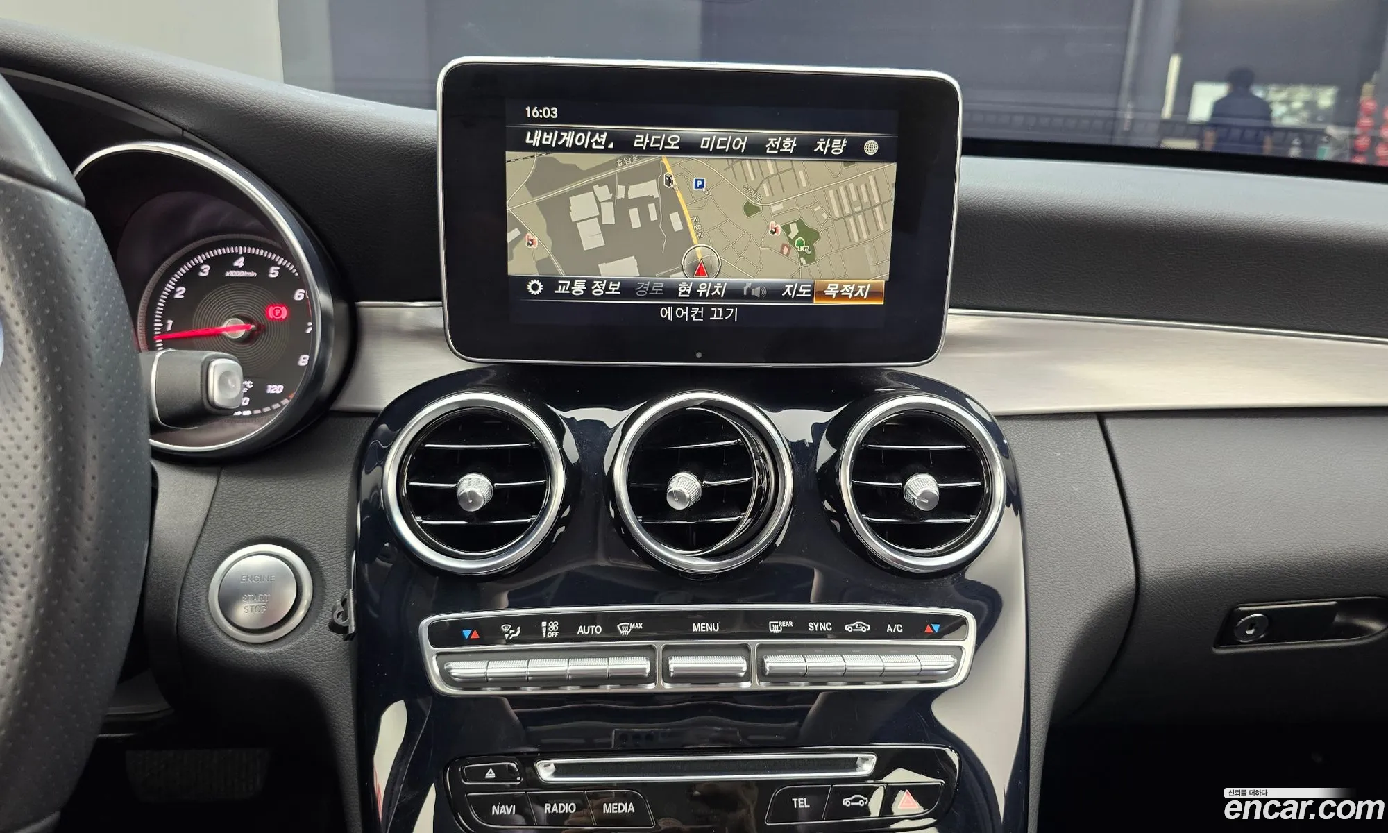 Mercedes-Benz C-Class W205 2018 — 16