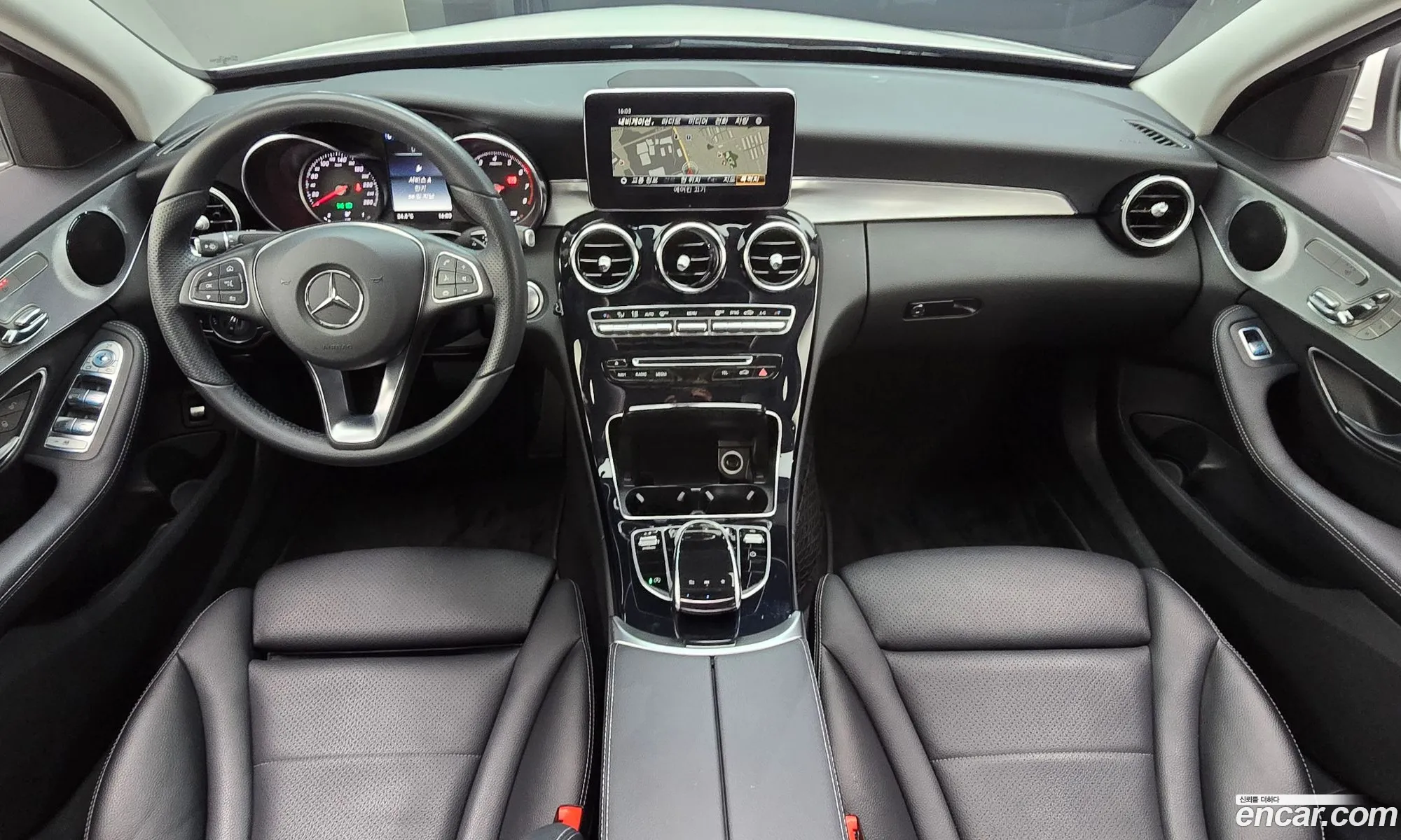 Mercedes-Benz C-Class W205 2018 — 21