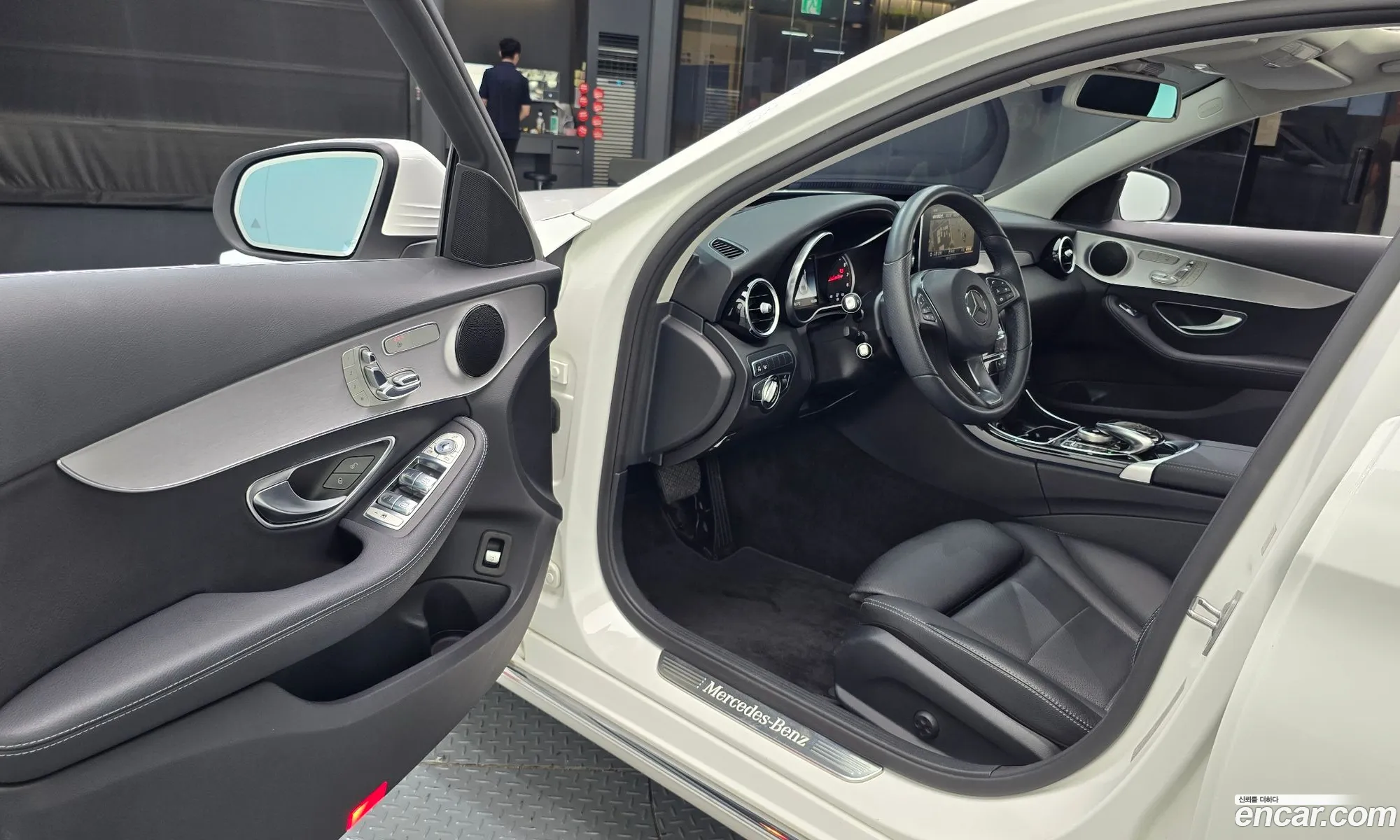 Mercedes-Benz C-Class W205 2018 — 15