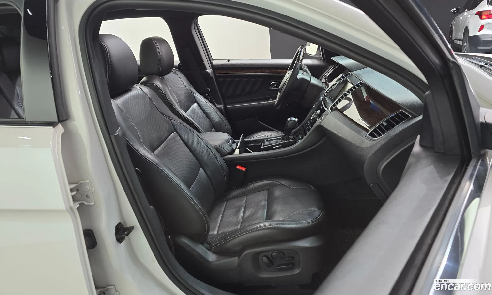 Ford Taurus