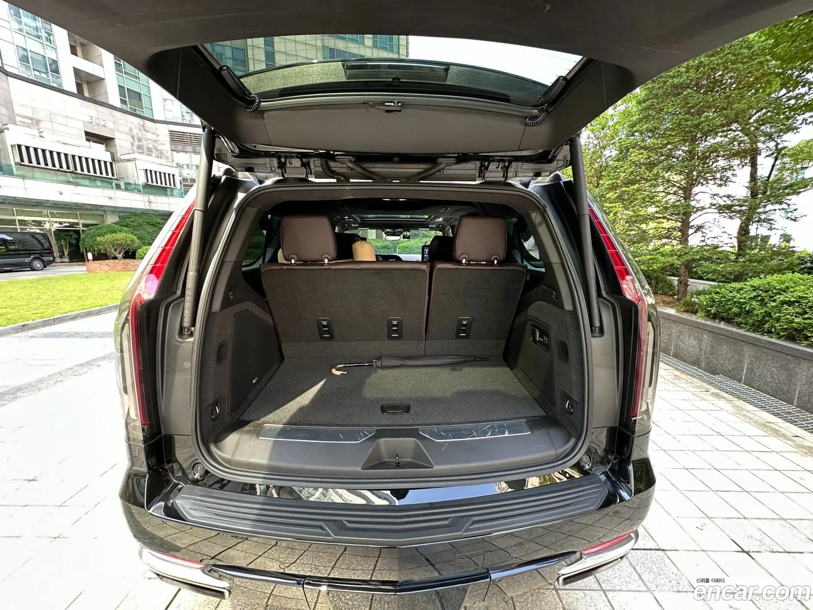 Cadillac Escalade 2021 — 16