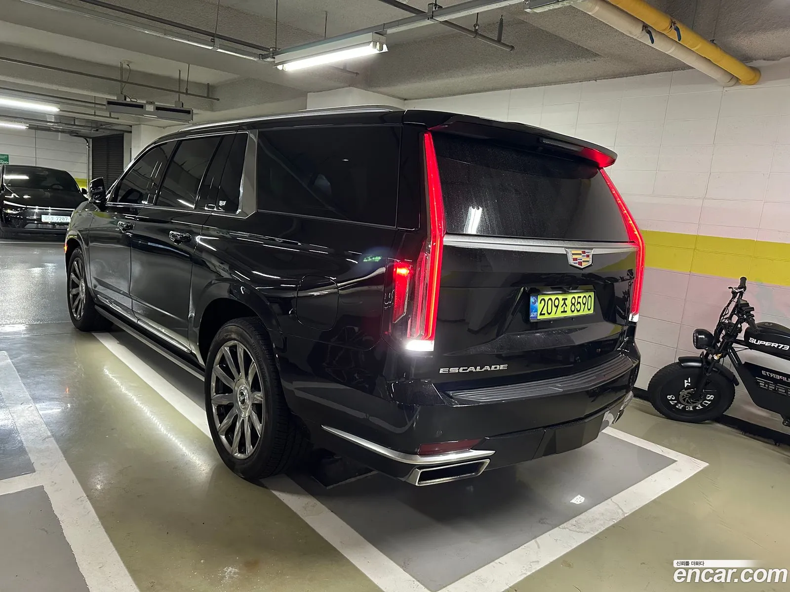 Cadillac Escalade 2021 — 2