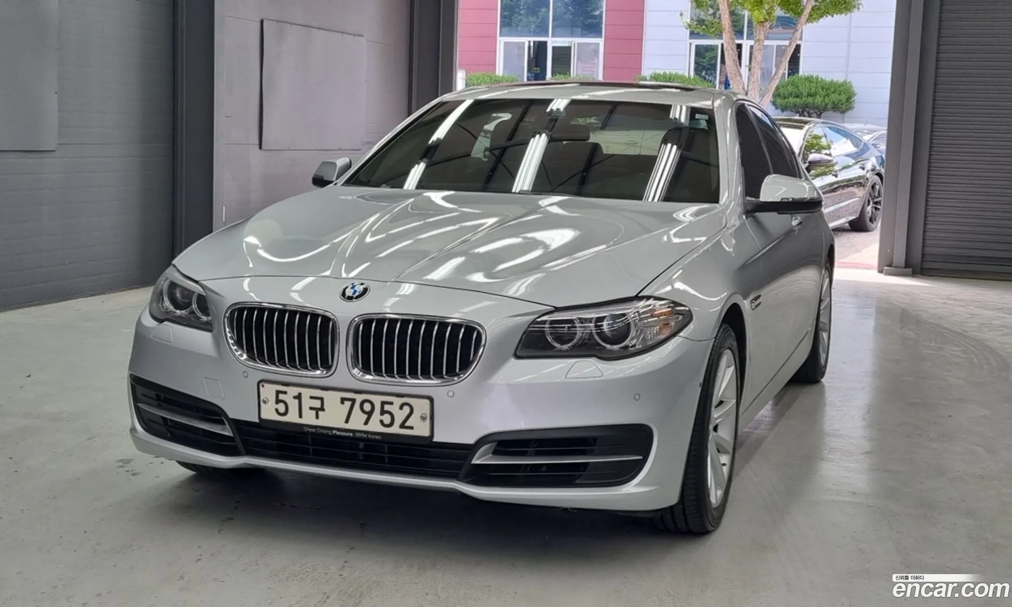 BMW 5 Series 2015 — 13