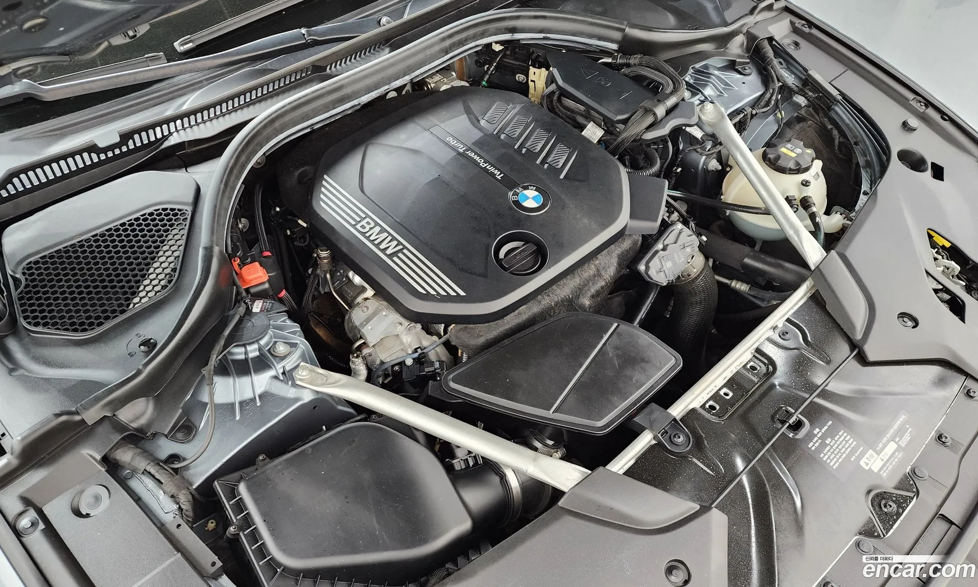 BMW 5 Series 2019 WBAJF3106KBJ09019 — 10