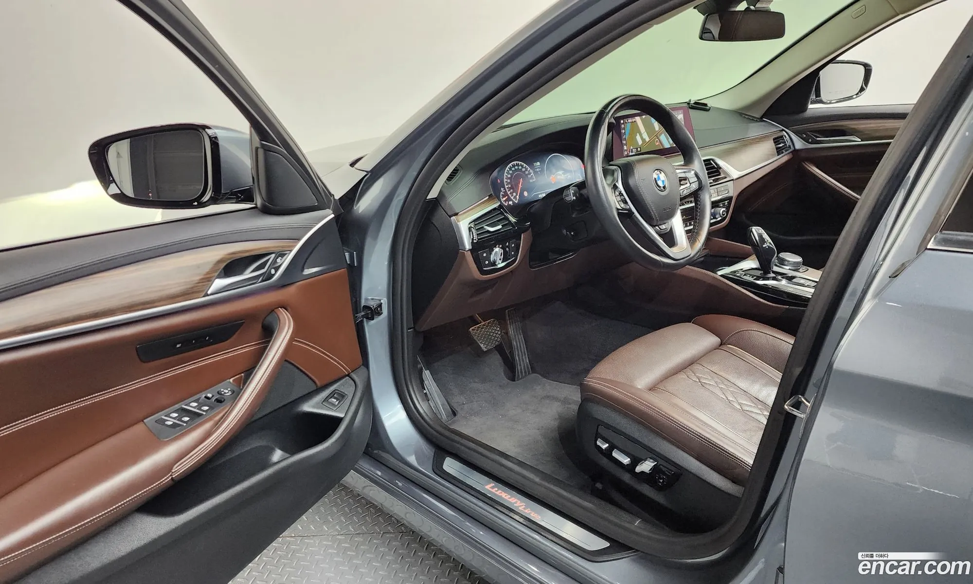 BMW 5 Series 2019 WBAJF3106KBJ09019 — 18