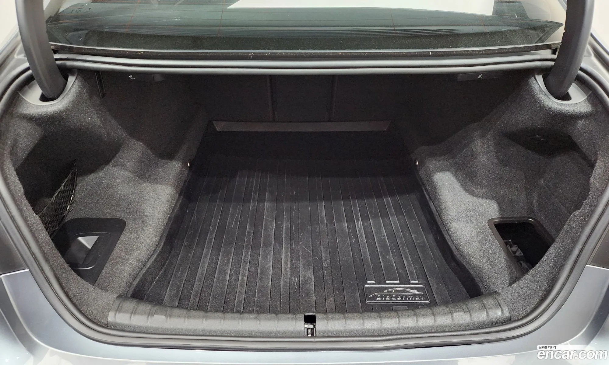 BMW 5 Series 2019 WBAJF3106KBJ09019 — 17