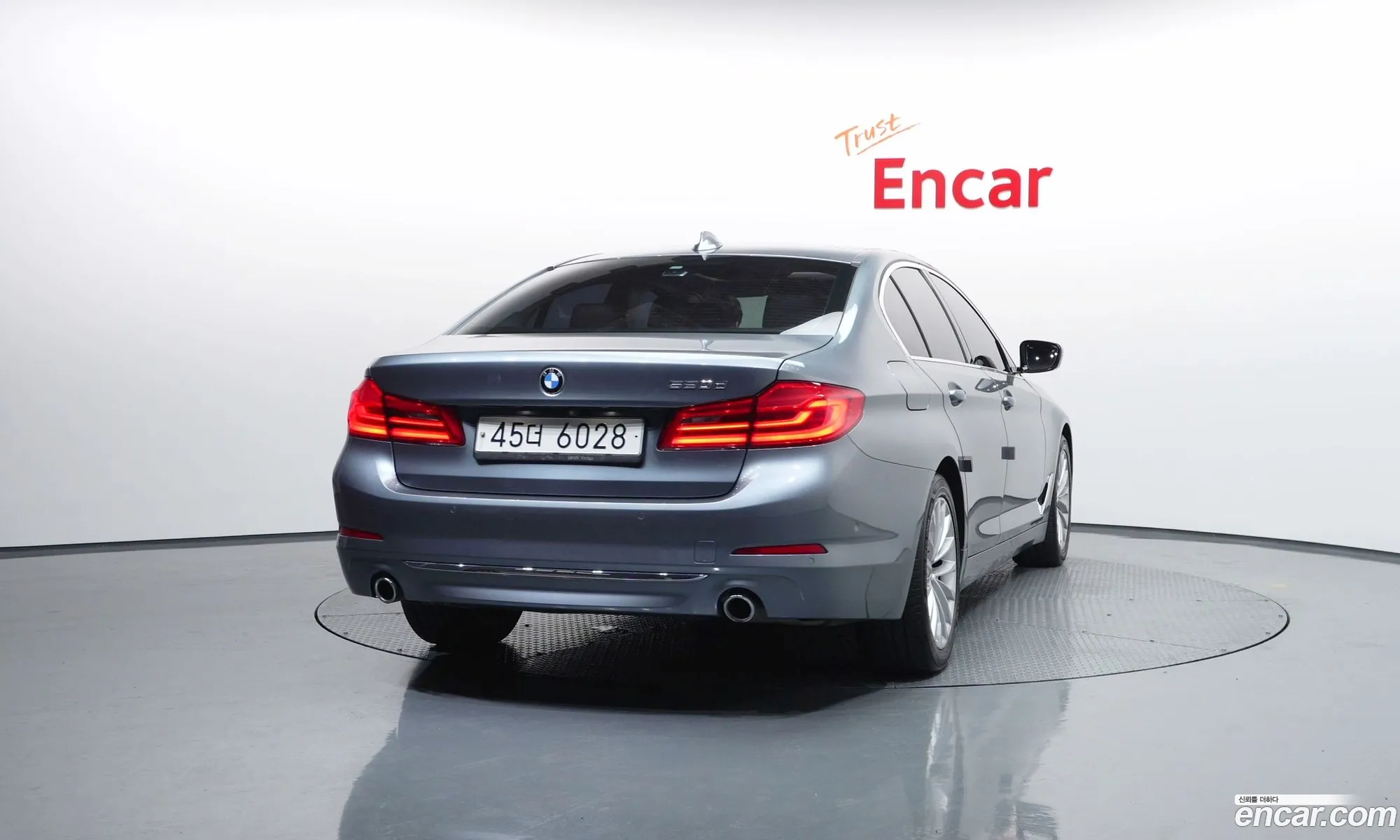 BMW 5 Series 2019 WBAJF3106KBJ09019 — 14