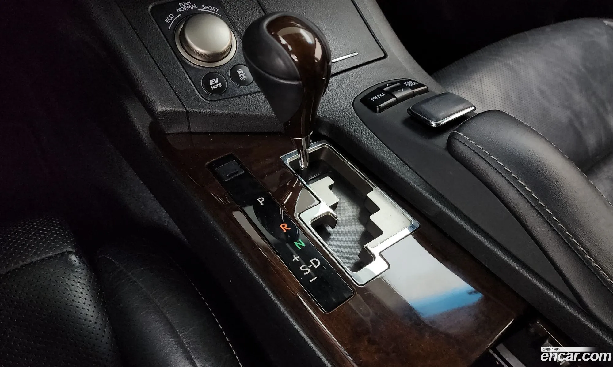 Lexus ES300h 2012 JTHBW1GG5D2009771 — 17