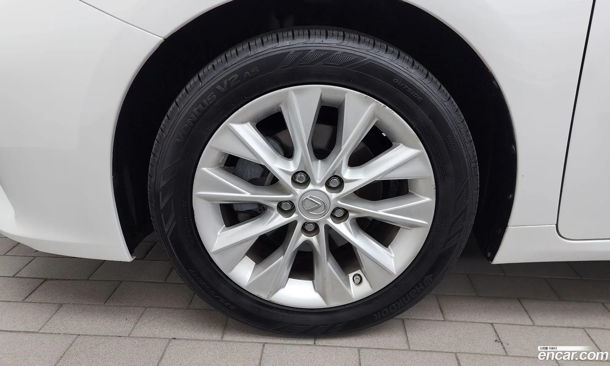 Lexus ES300h 2012 JTHBW1GG5D2009771 — 15