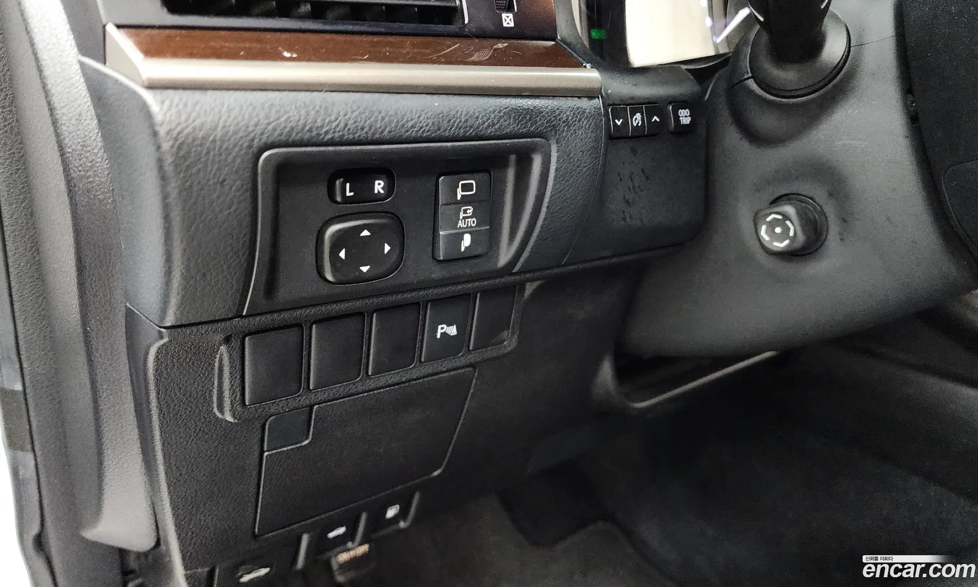 Lexus ES300h 2012 JTHBW1GG5D2009771 — 16