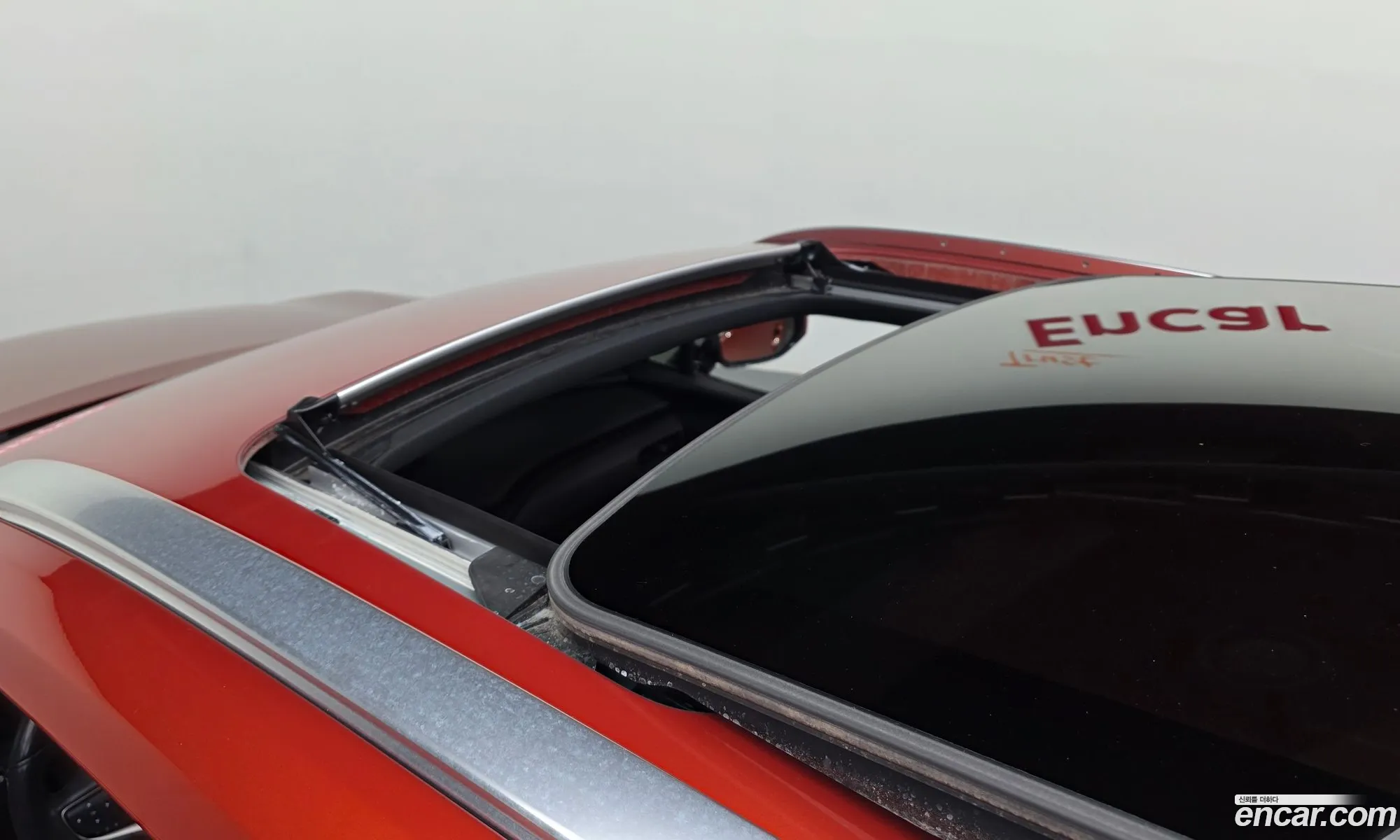Lexus UX250h 2019 — 8