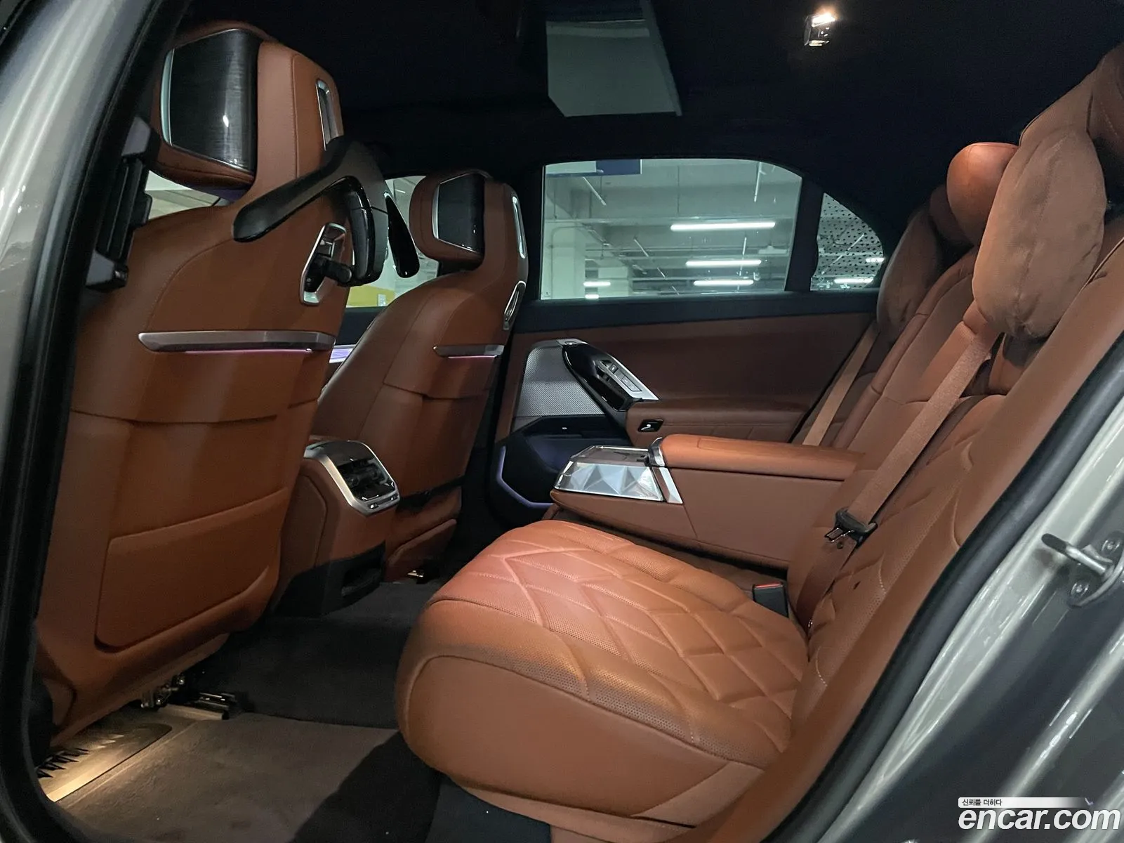 BMW i7 2023 — 14