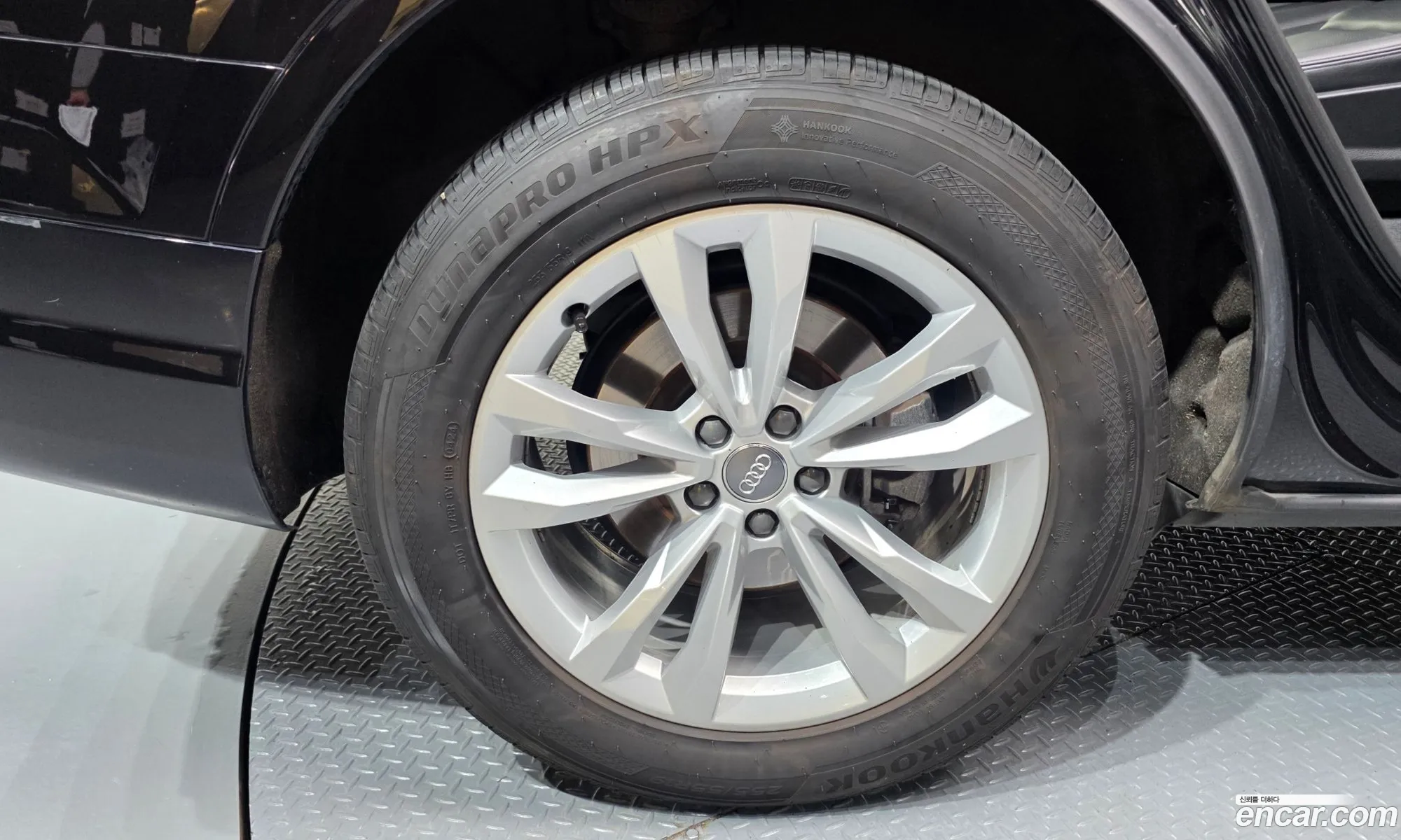Audi Q7 2019 WAUZZZ4M3KD041536 — 12