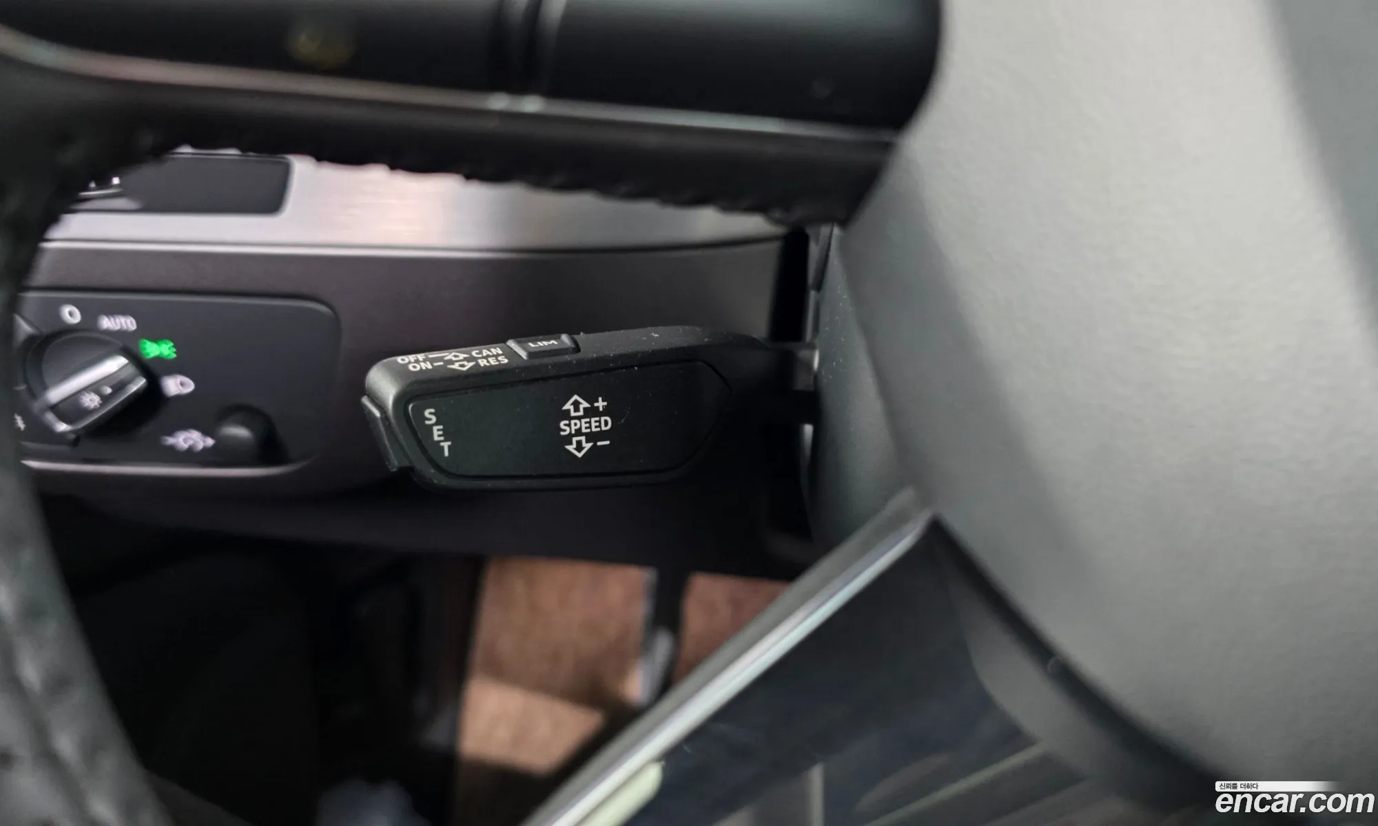Audi Q7 2019 WAUZZZ4M3KD041536 — 14