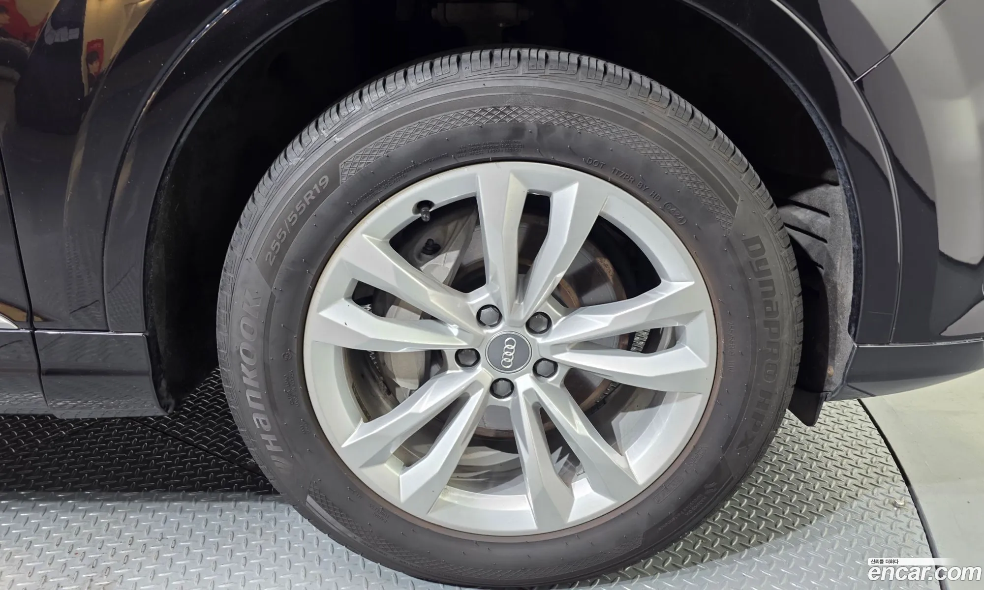 Audi Q7 2019 WAUZZZ4M3KD041536 — 27