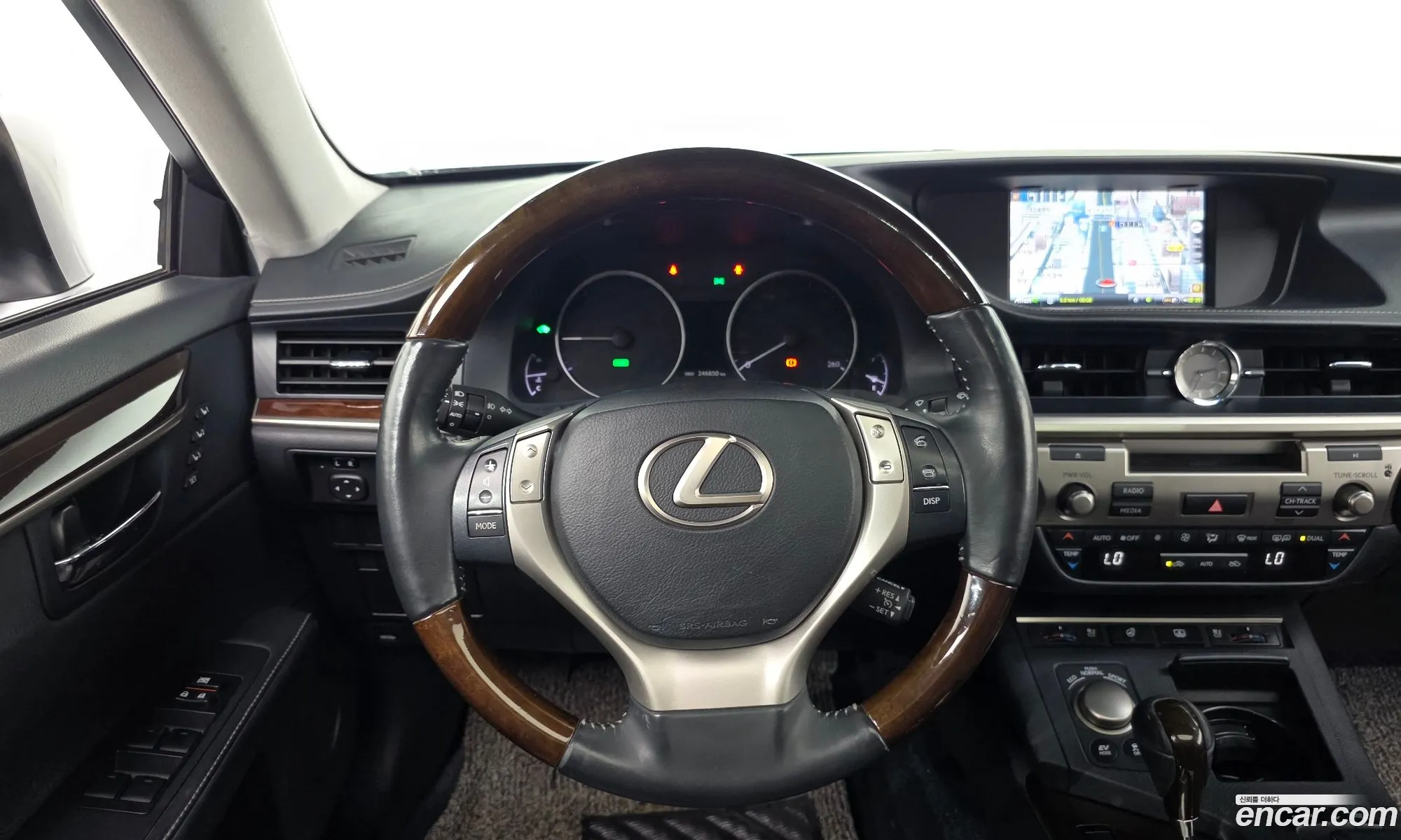 Lexus ES300h 2012 JTHBW1GG4D2012984 — 2