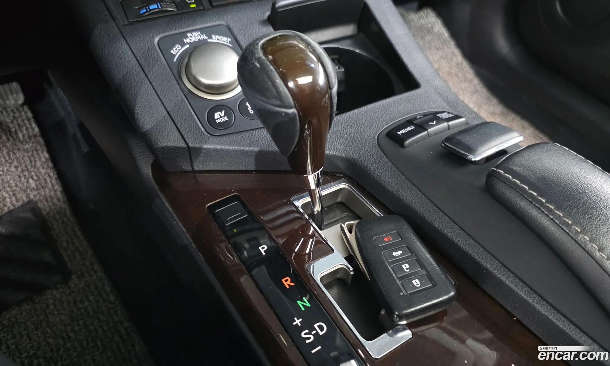 Lexus ES300h 2012 JTHBW1GG4D2012984 — 16