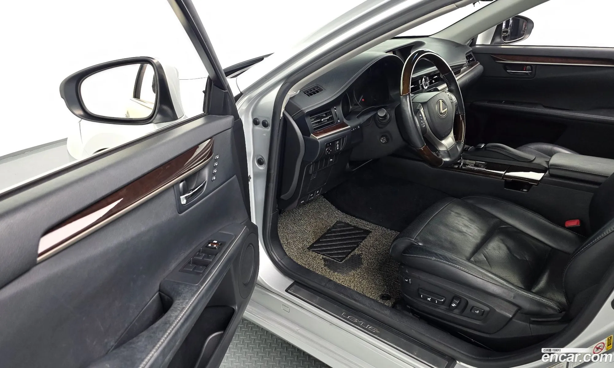 Lexus ES300h 2012 JTHBW1GG4D2012984 — 9