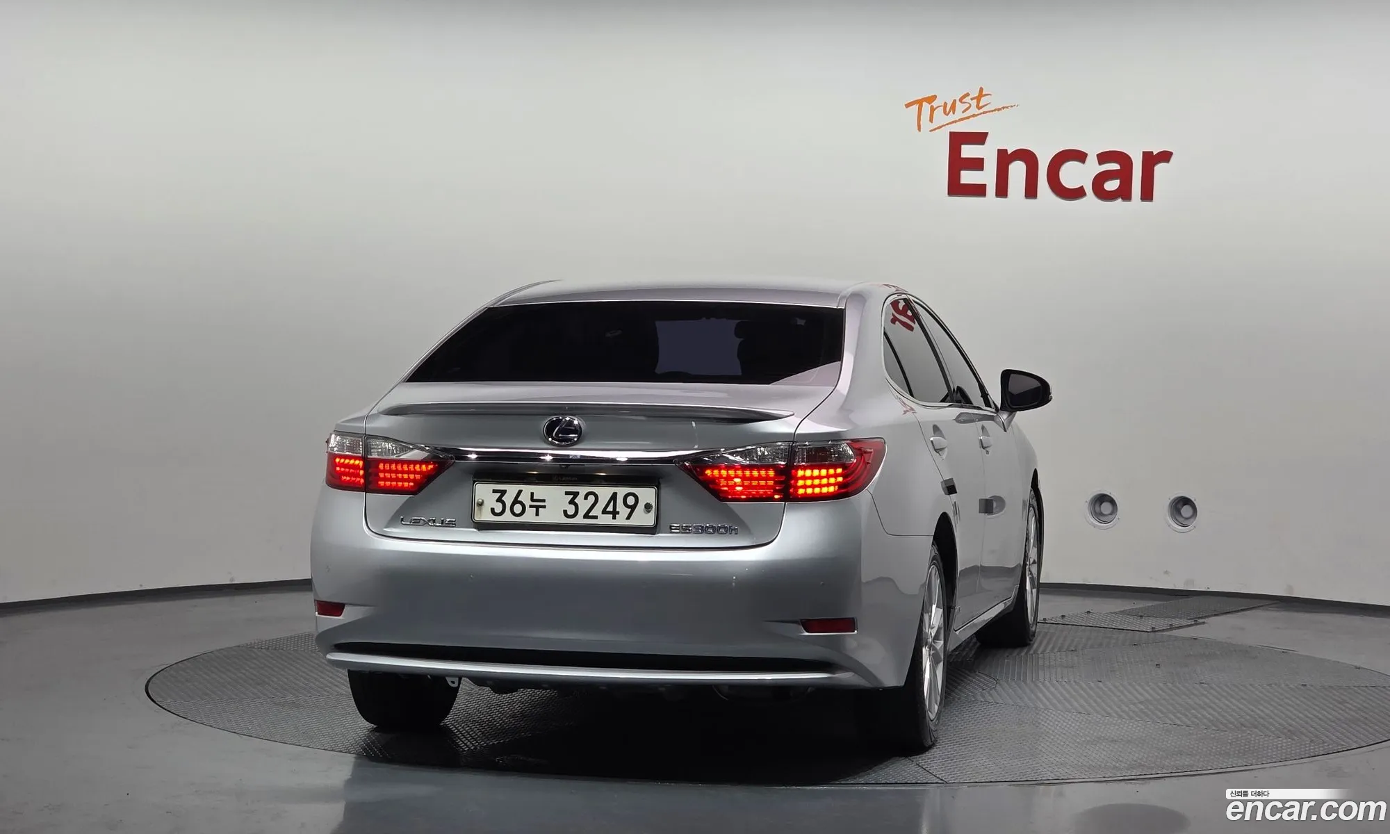 Lexus ES300h 2012 JTHBW1GG4D2012984 — 3