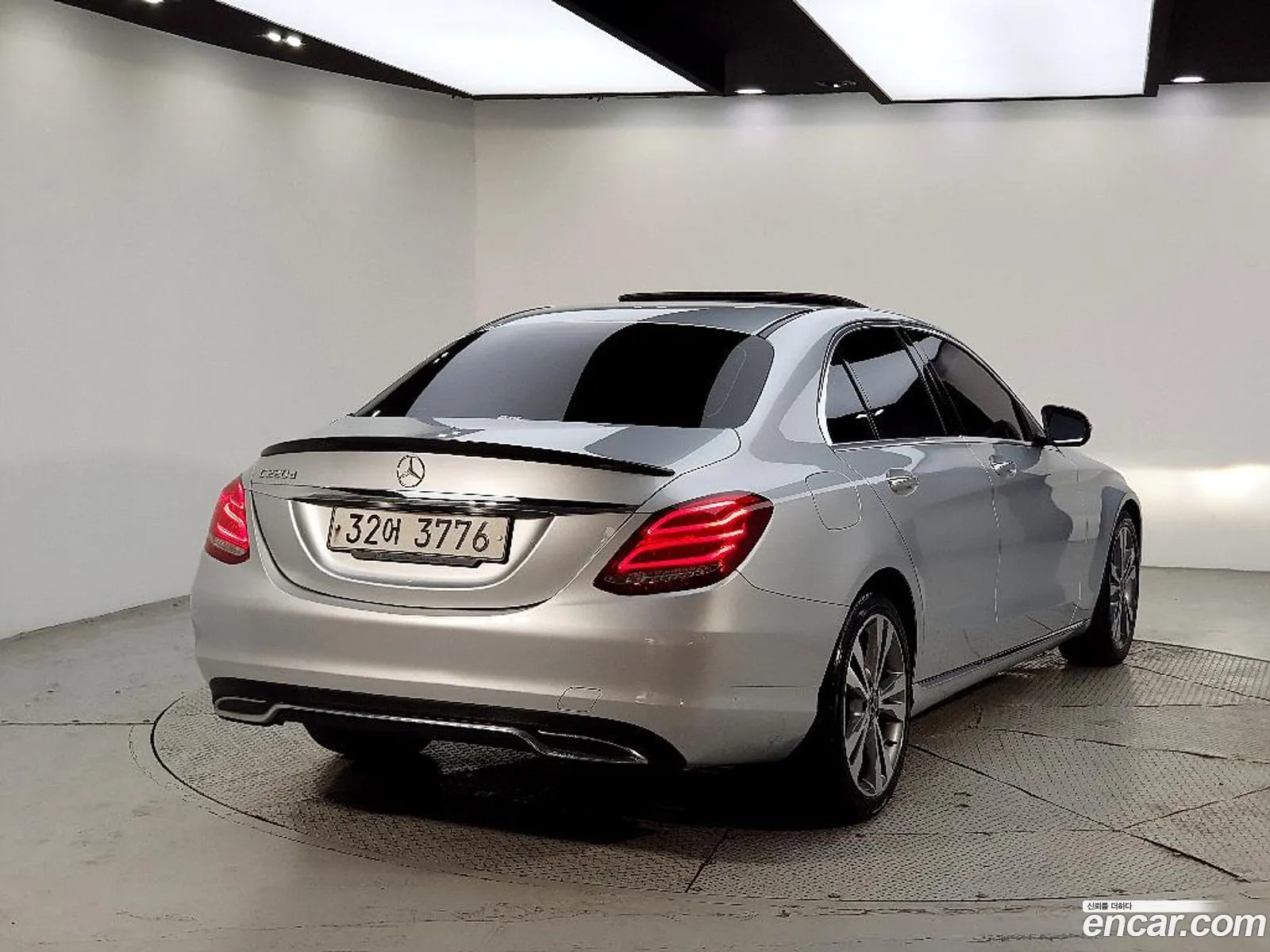 Mercedes-Benz C-Class W205 2018 — 13