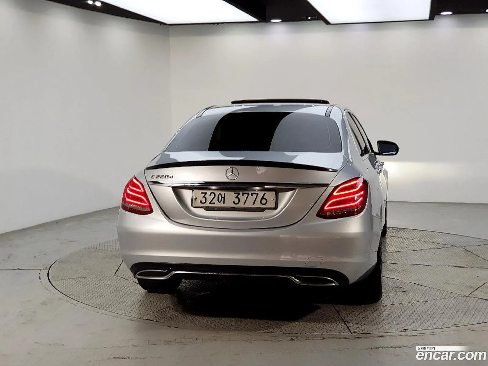 Mercedes-Benz C-Class W205 2018 — 12