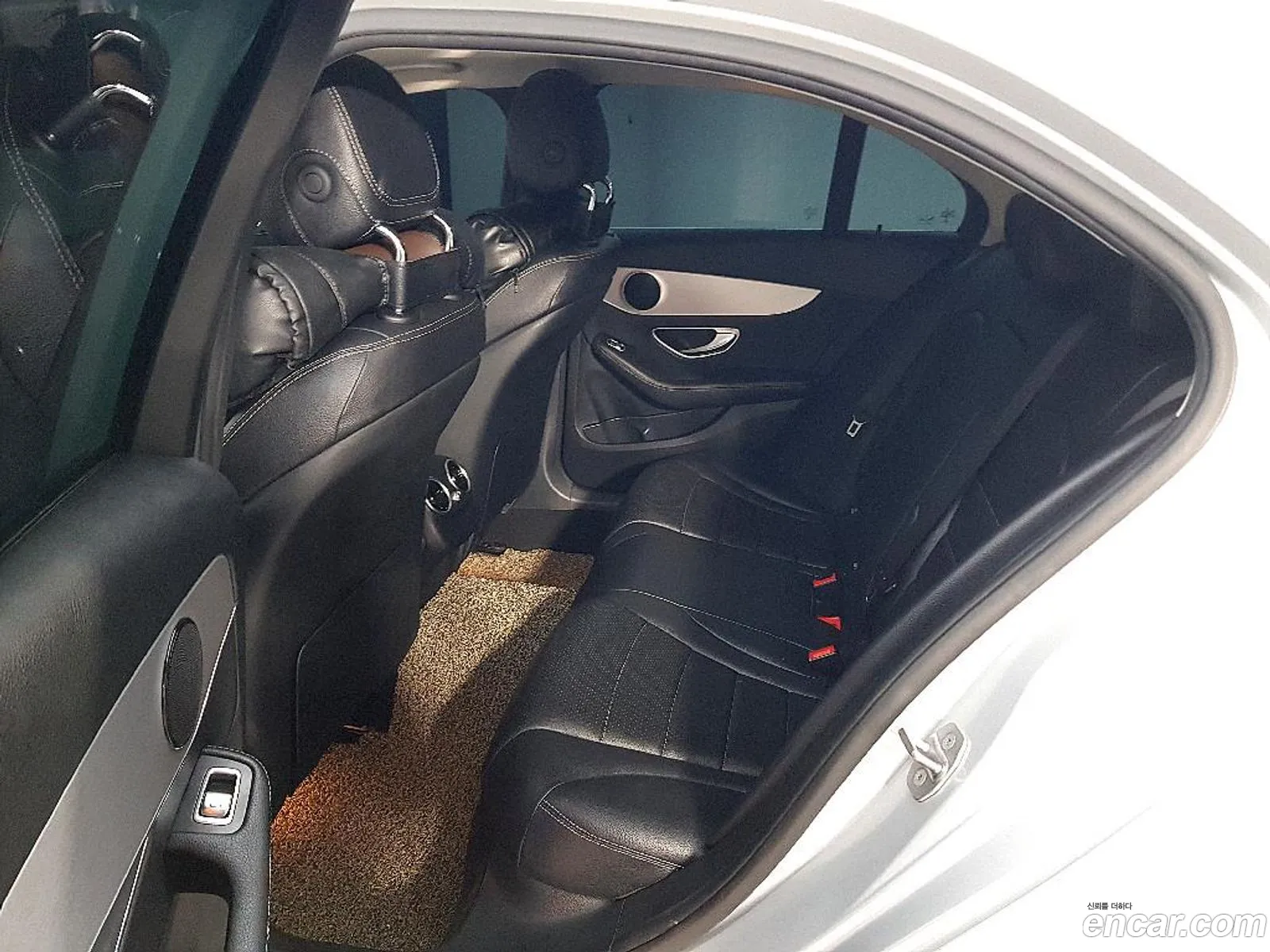 Mercedes-Benz C-Class W205 2018 — 11