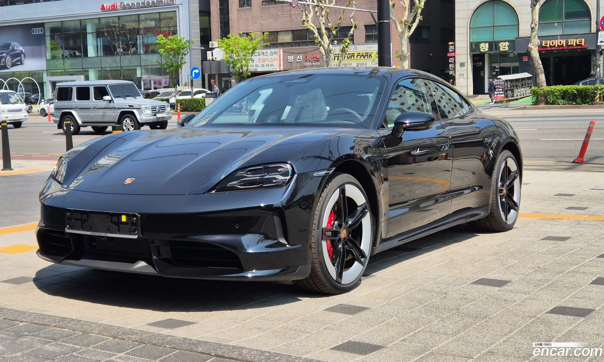 Porsche Taycan 2026 — 17