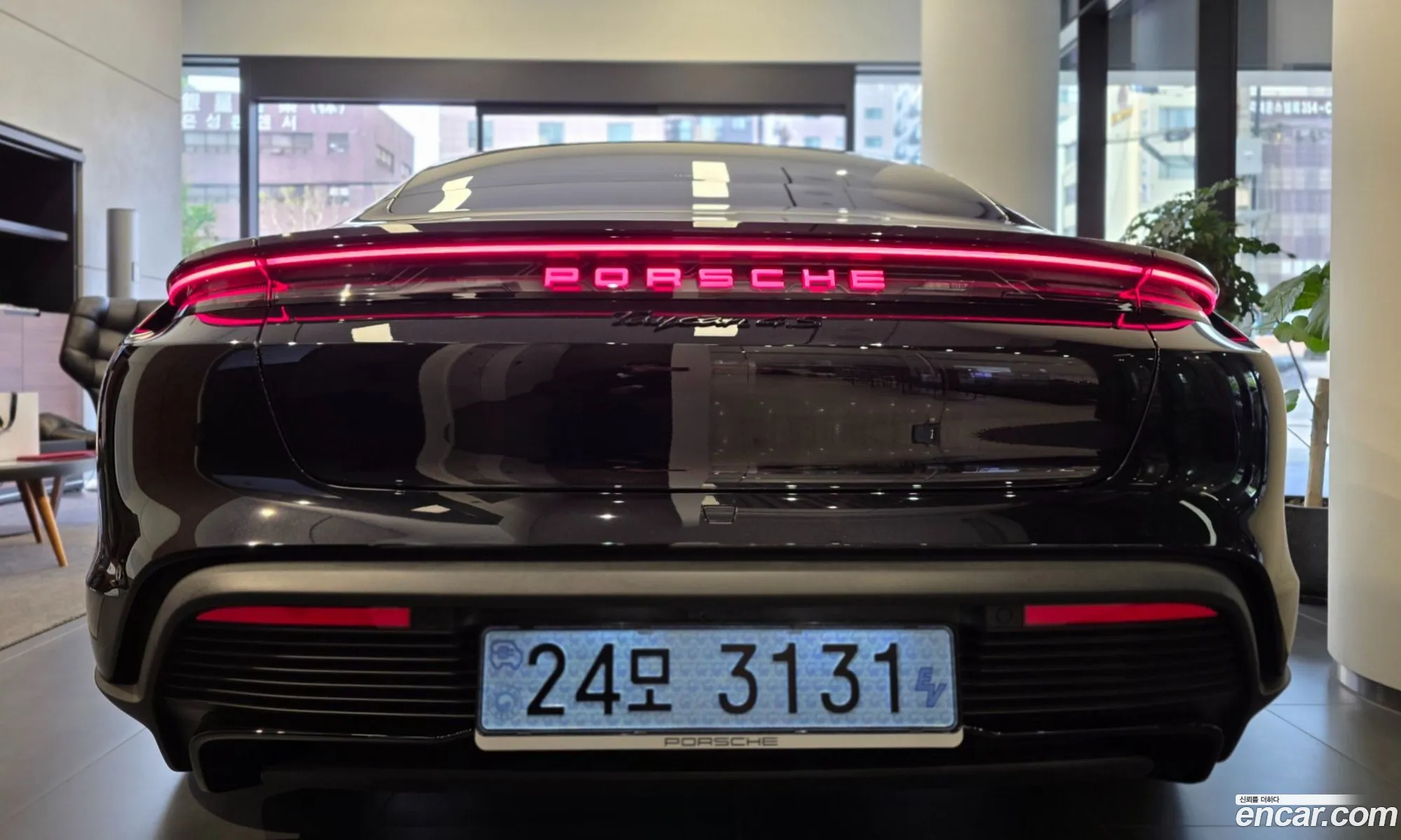 Porsche Taycan 2026 — 12