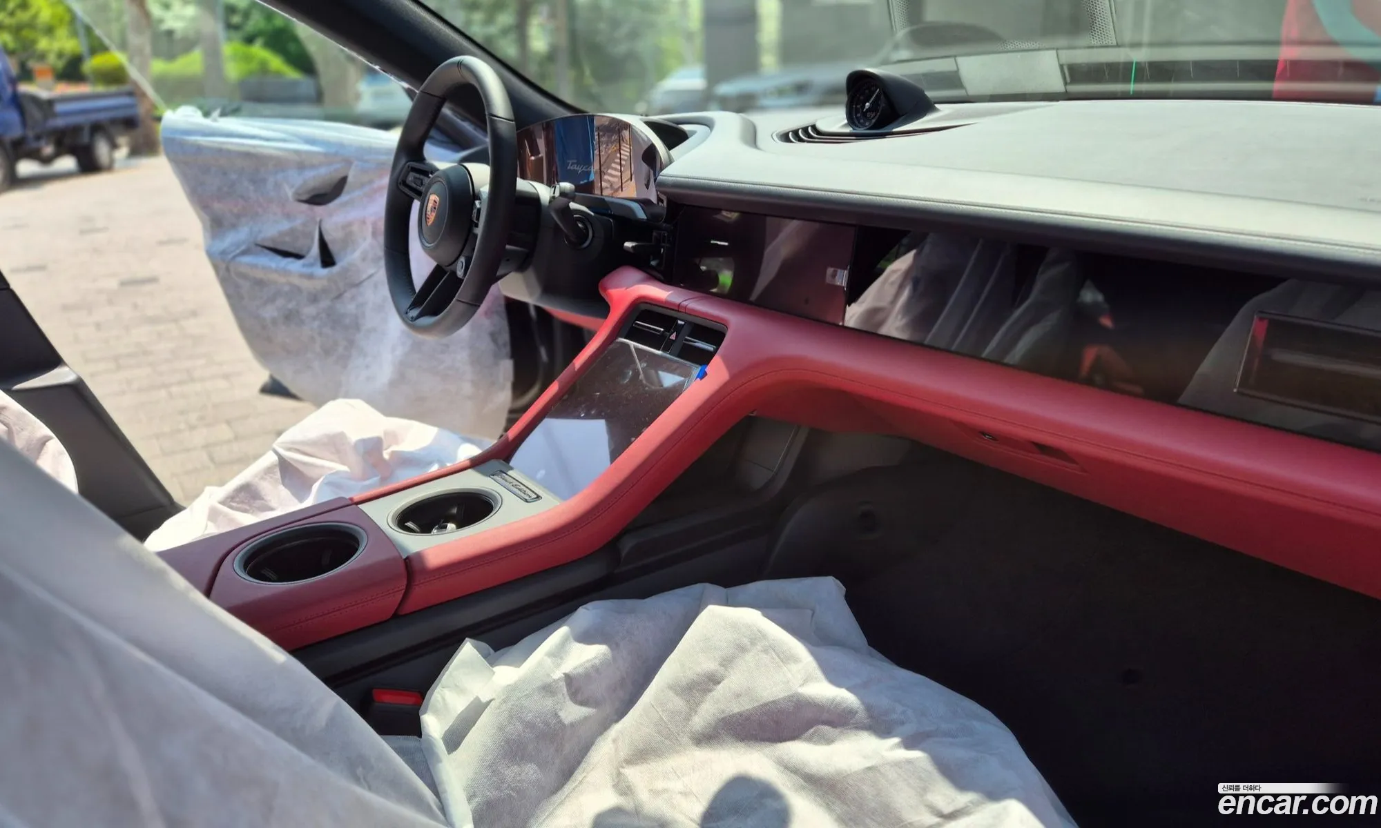 Porsche Taycan 2026 — 8
