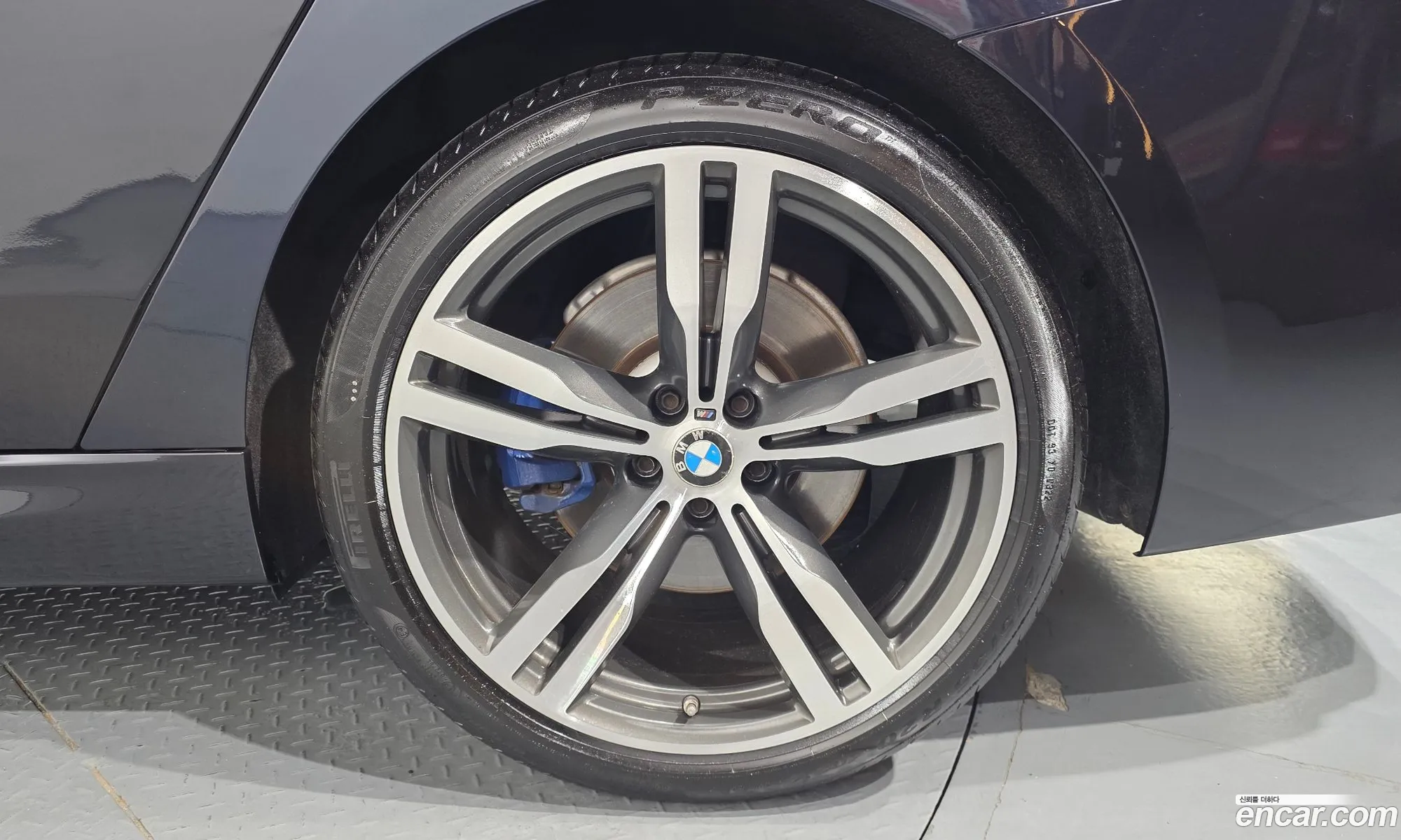 BMW 6 Series GT 2018 WBAJV6101KBL16678 — 7