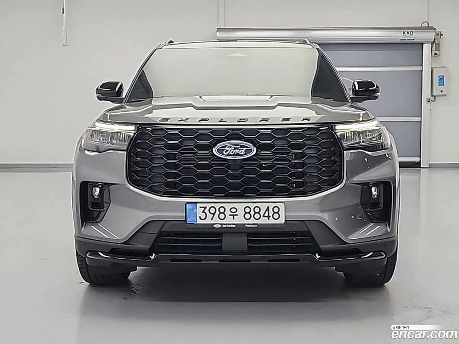 Ford Explorer 6th Gen 2025 — 3