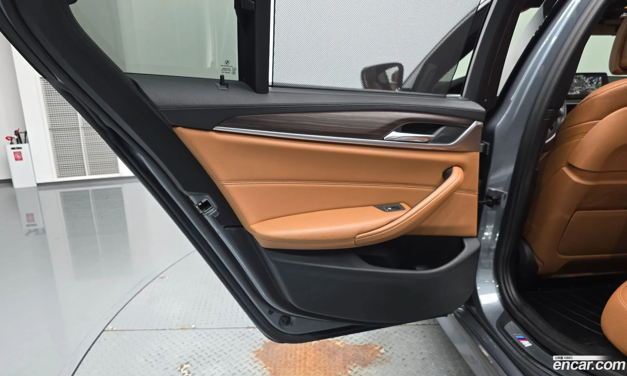 BMW 5 Series 2017 — 28