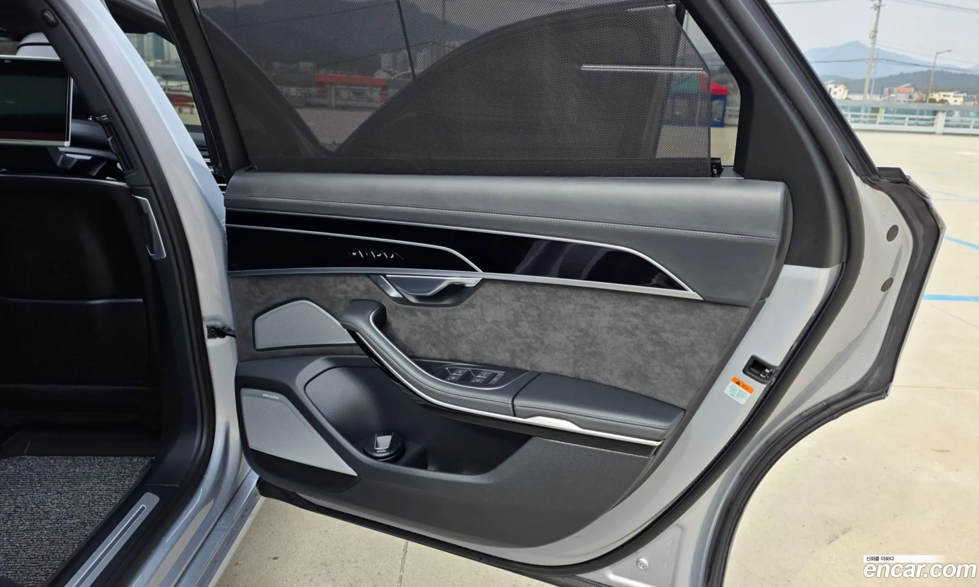 Audi A8 2020 — 3