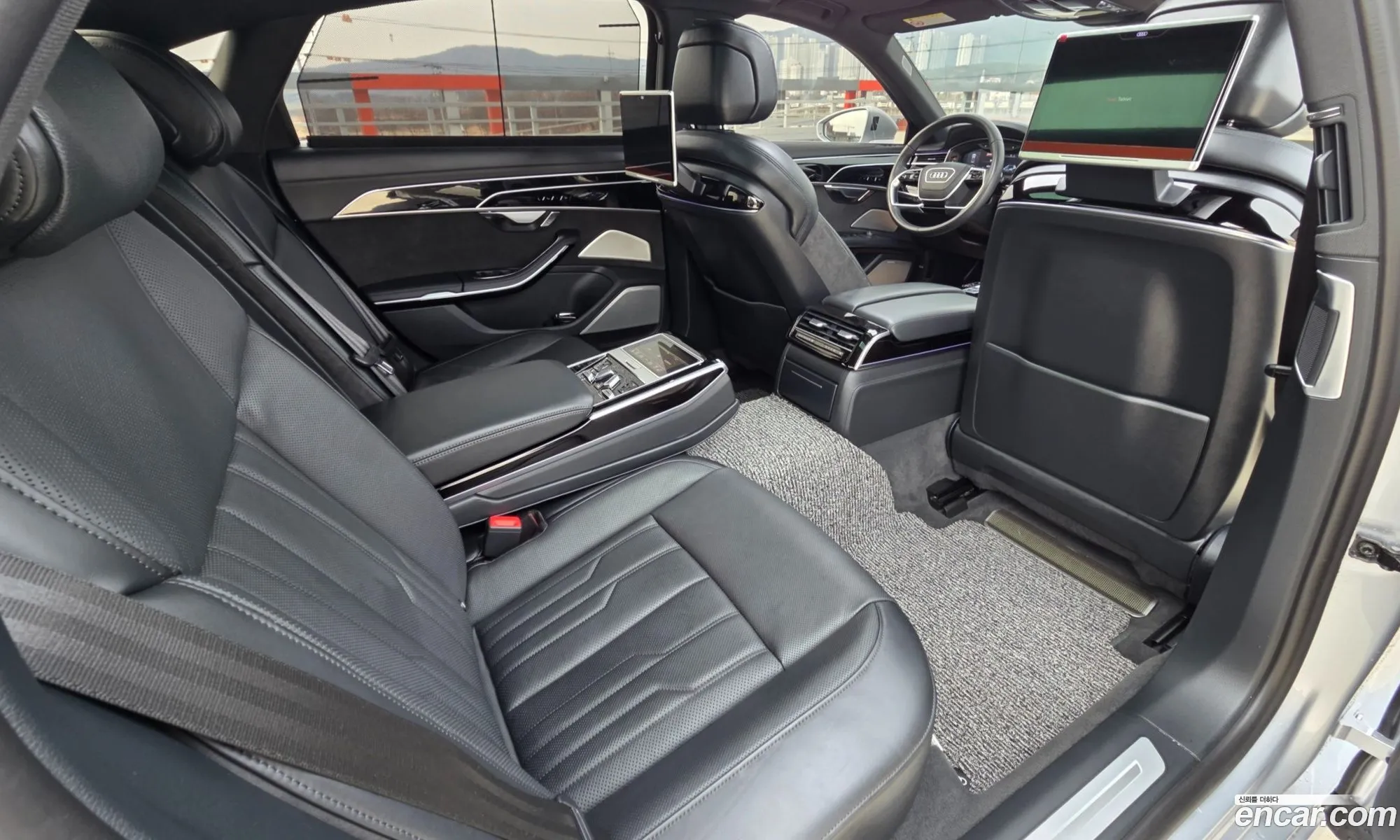 Audi A8 2020 — 17