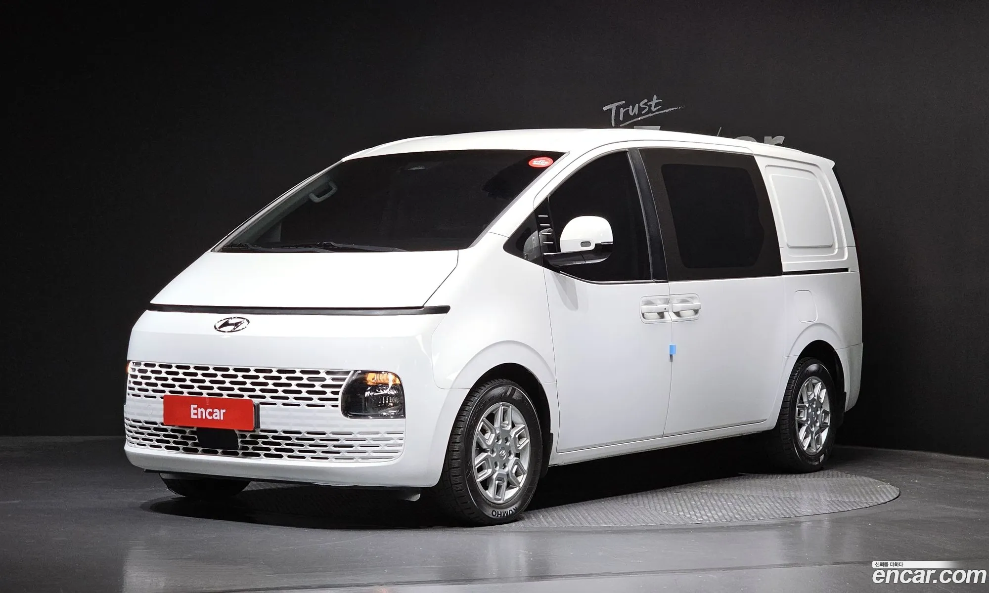 Hyundai Staria 2022 — 2