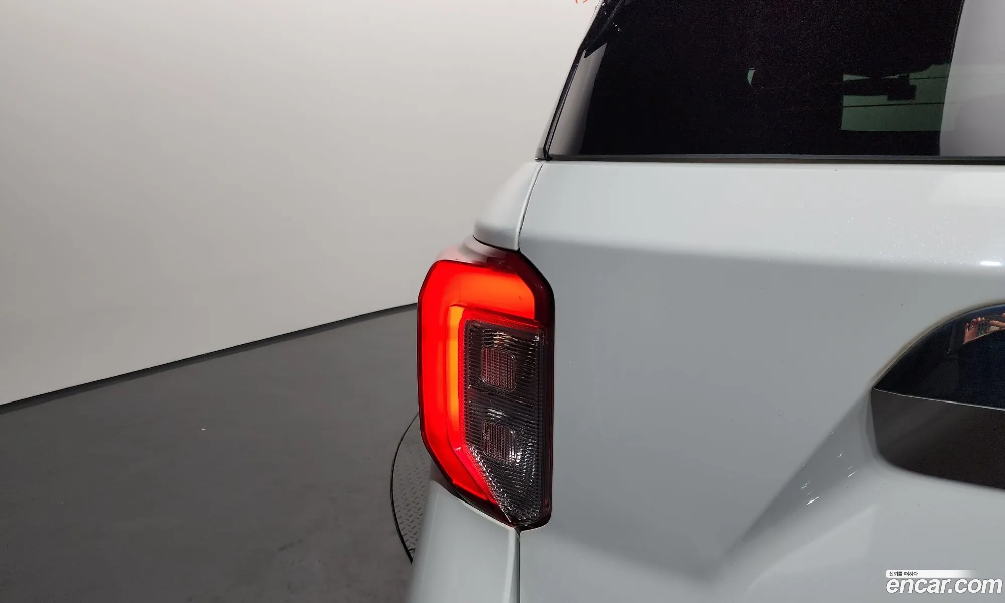 Ford Explorer 6th Gen 2020 1FMSK8FHXLGA96239 — 29