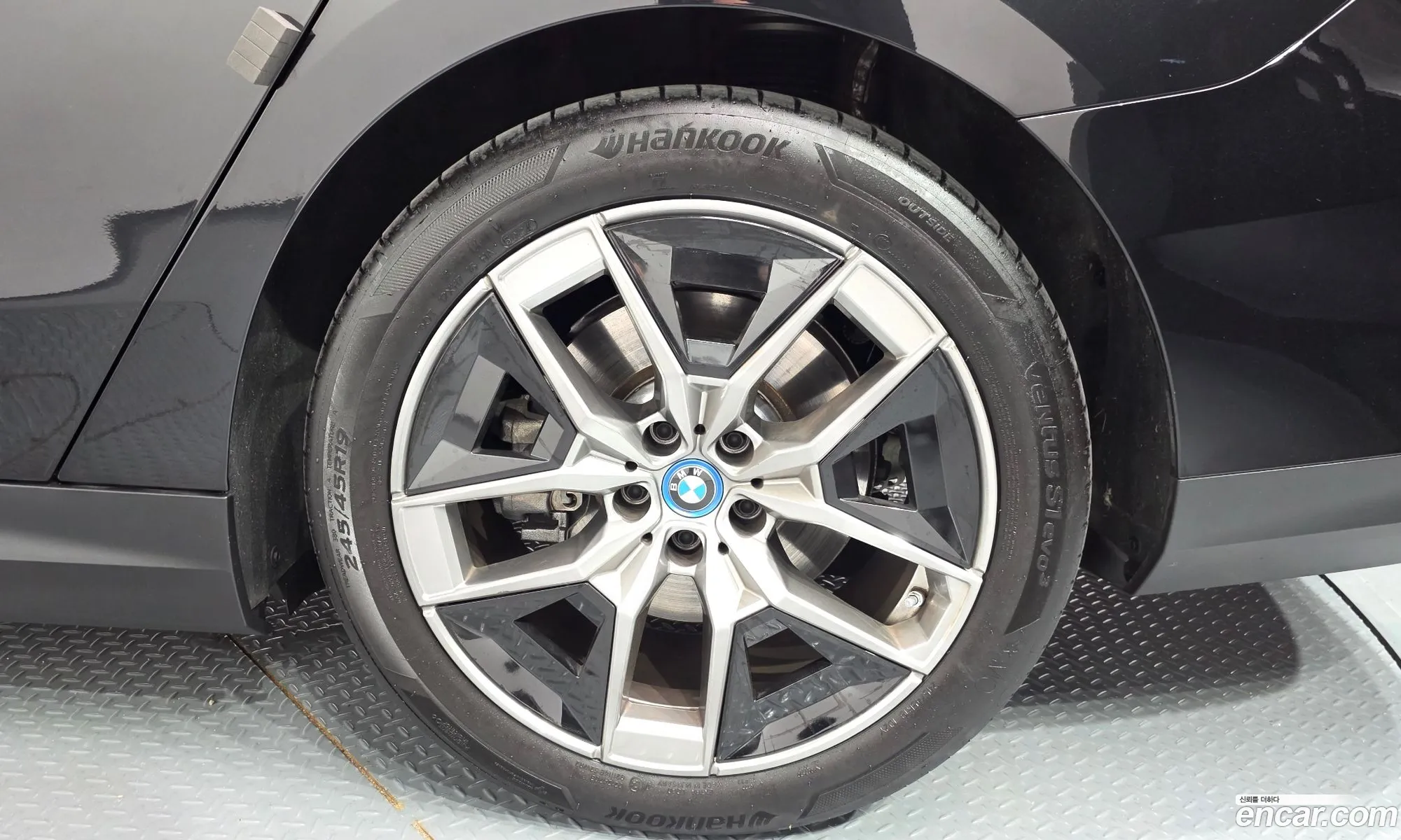 BMW i5 2025 — 5