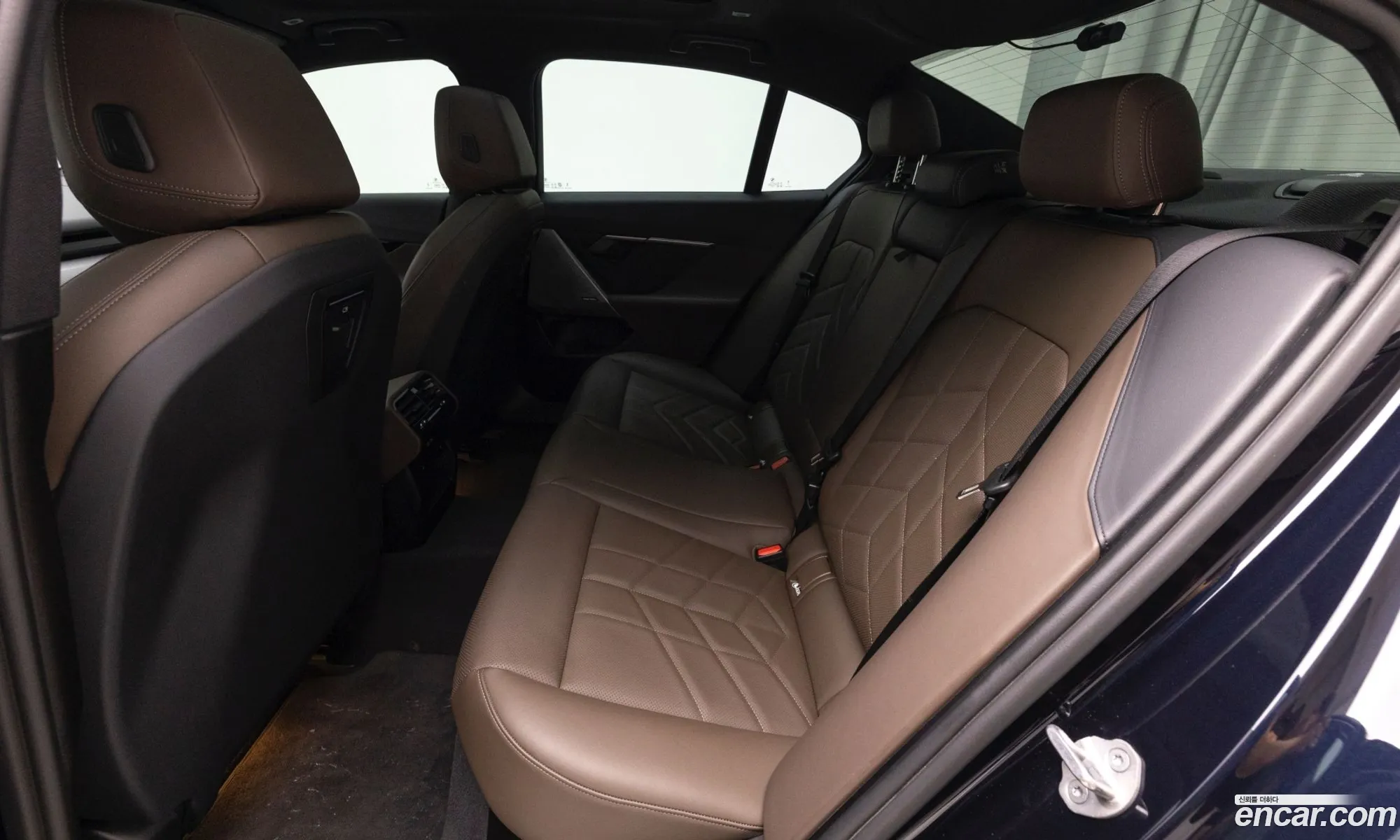 BMW 5 Series 2023 — 11