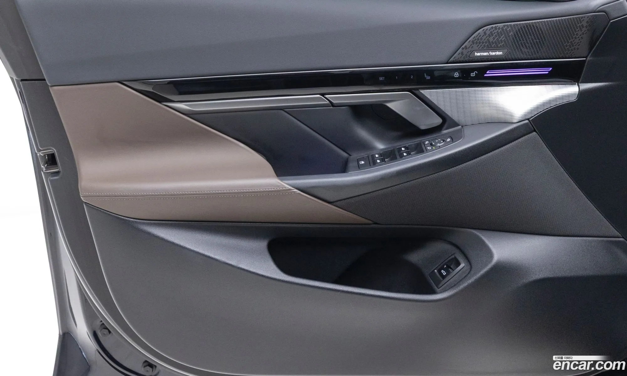 BMW 5 Series 2023 — 17