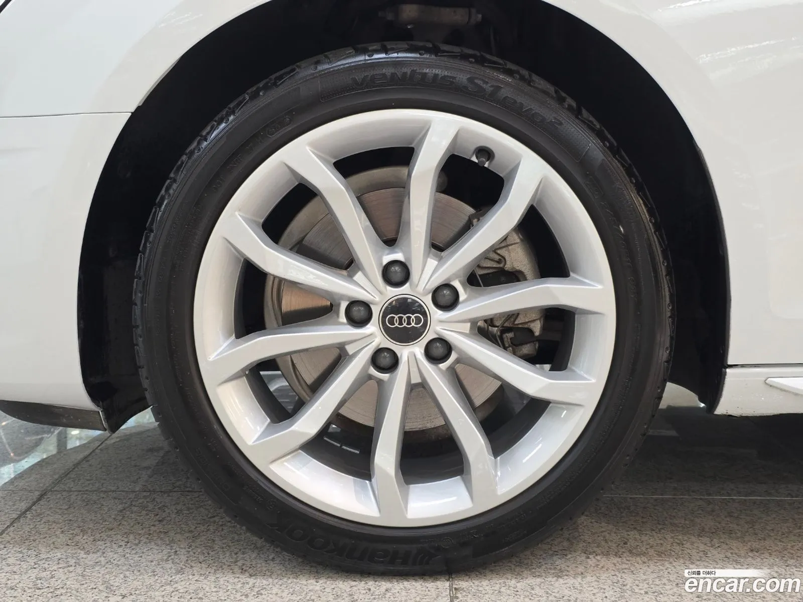 Audi A4 2023 — 10