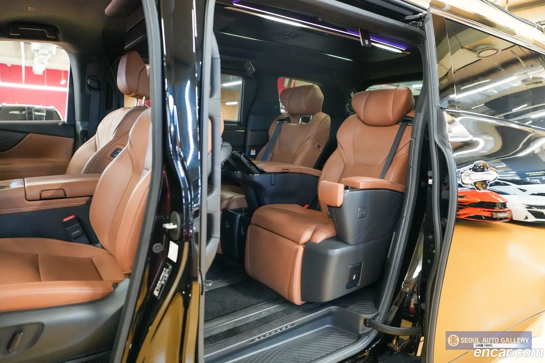 Toyota Alphard 2025 — 4