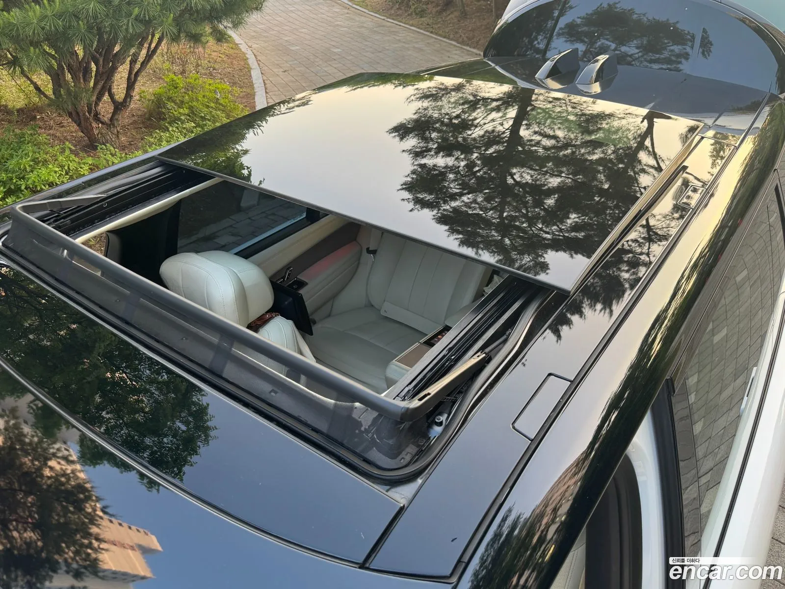 Land Rover Range Rover 2023 — 12