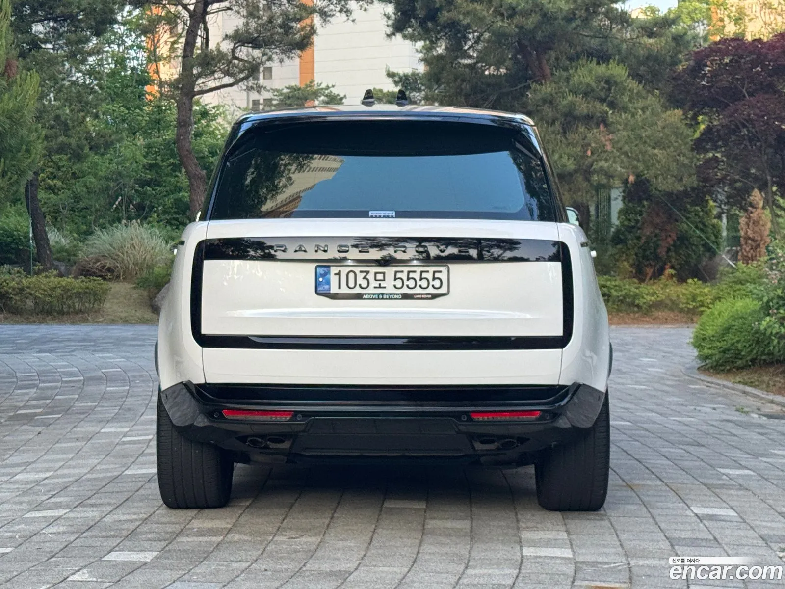 Land Rover Range Rover 2023 — 10