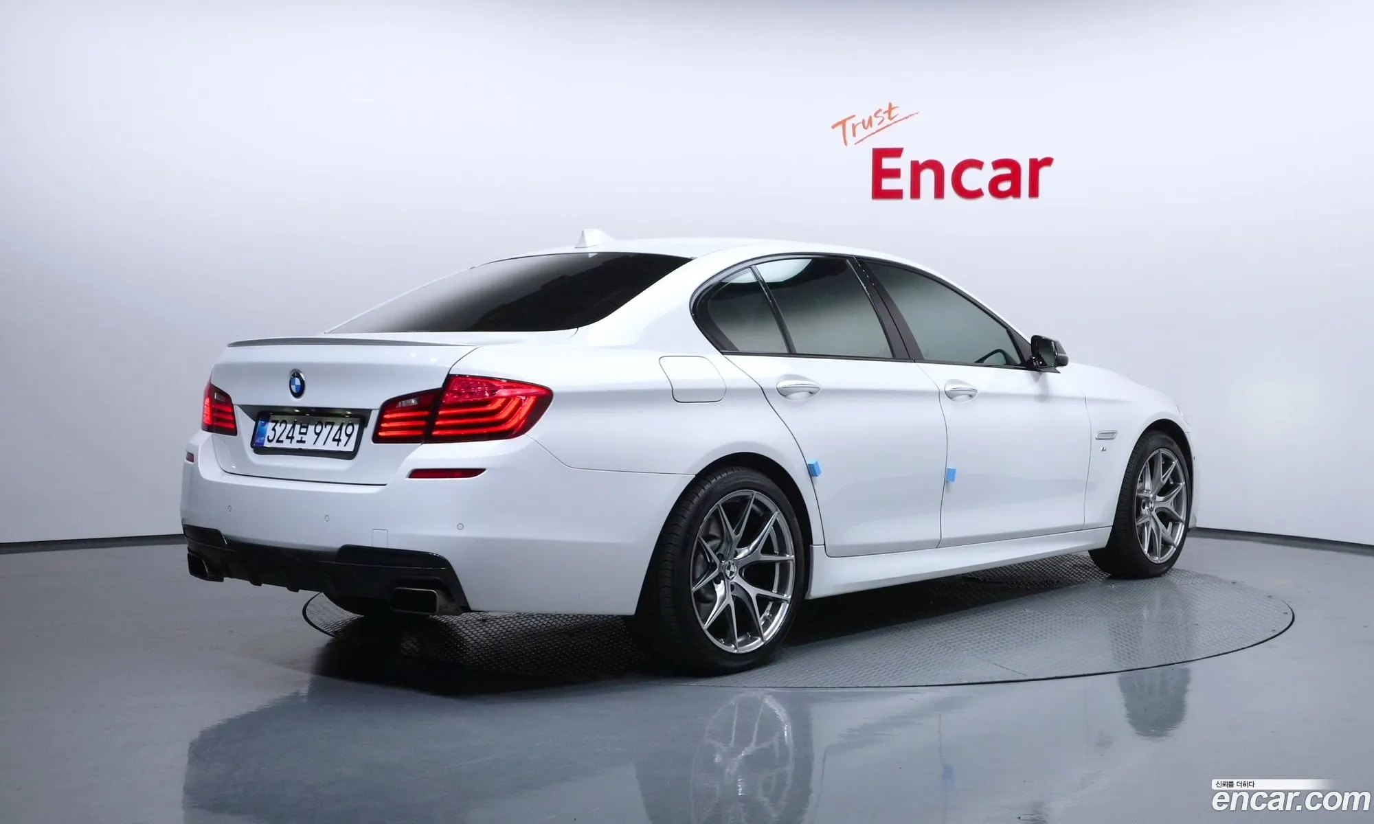 BMW 5 Series 2016 WBA5D3100GGV84795 — 14