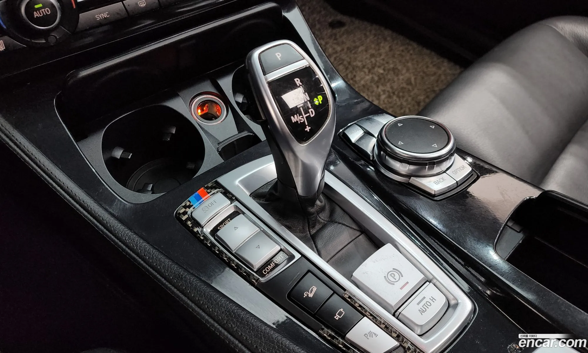 BMW 5 Series 2016 WBA5D3100GGV84795 — 16