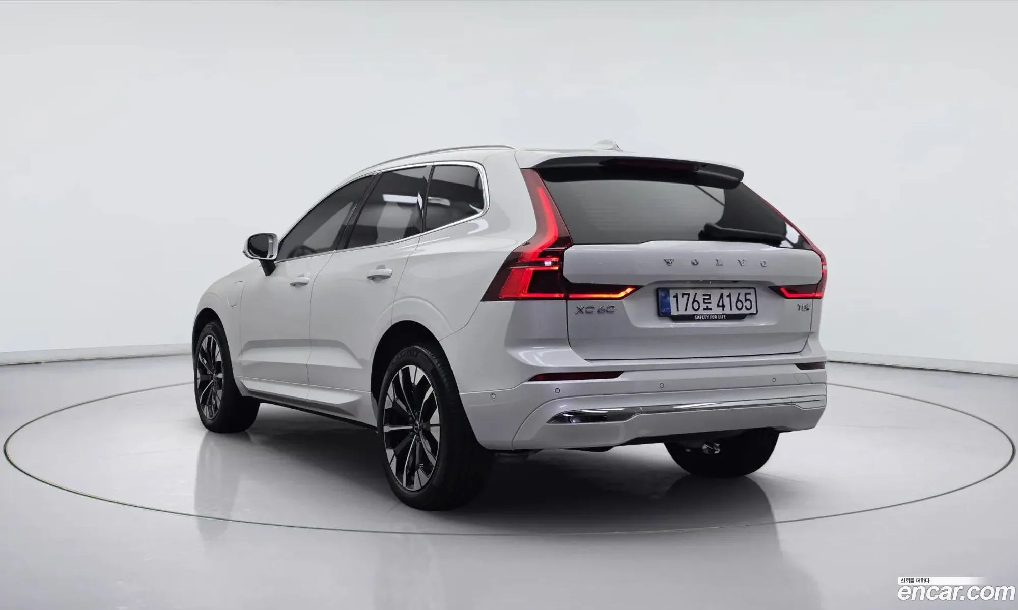 Volvo XC60 2025 — 4